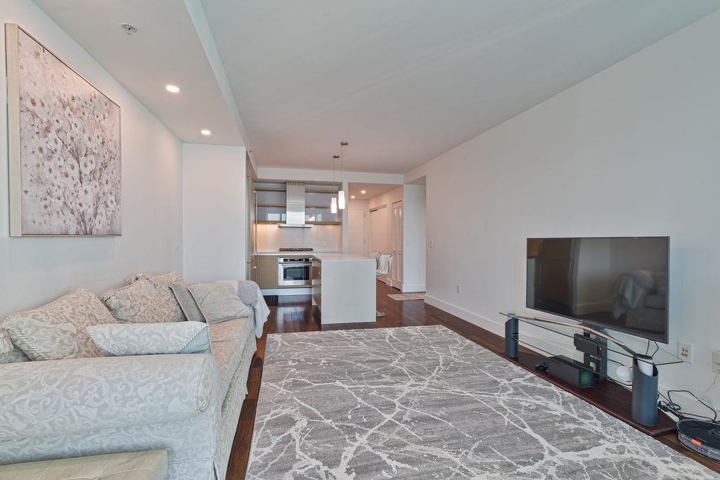 77 HUDSON ST Unit: 4204