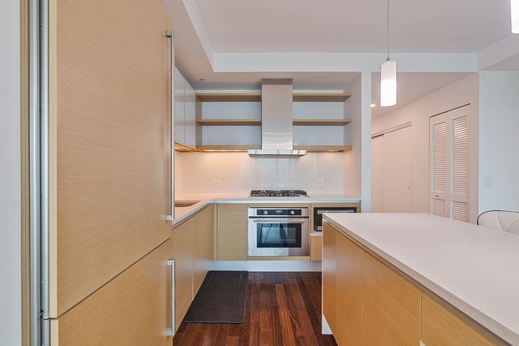 77 HUDSON ST Unit: 4204