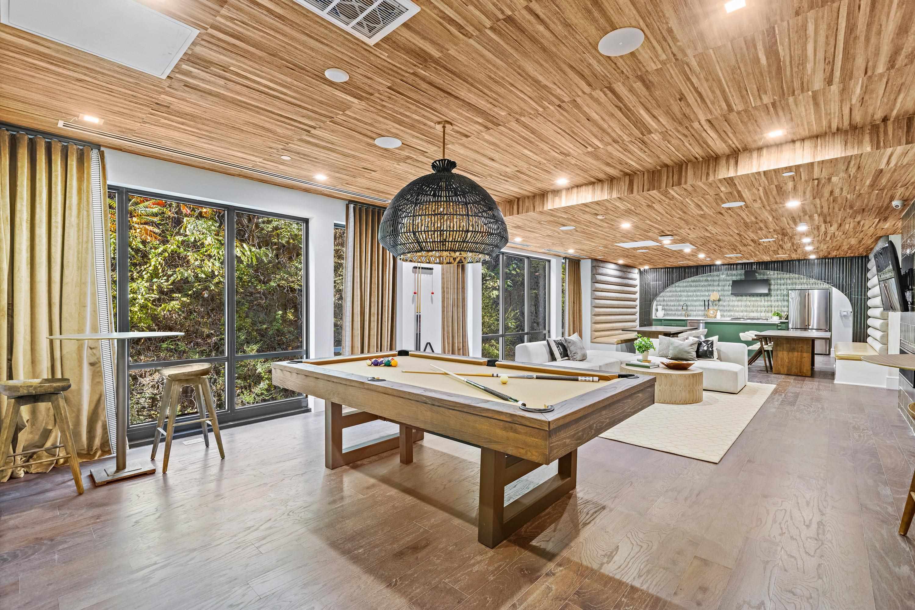 8701 CHURCHILL RD Unit: 906