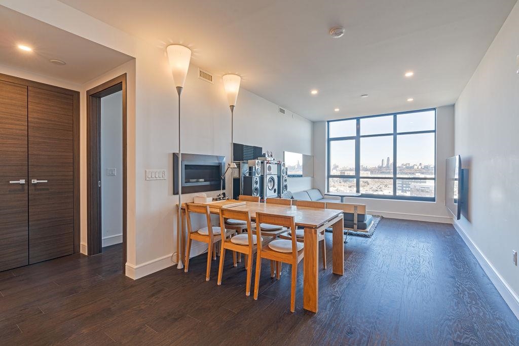 8701 CHURCHILL RD Unit: 906