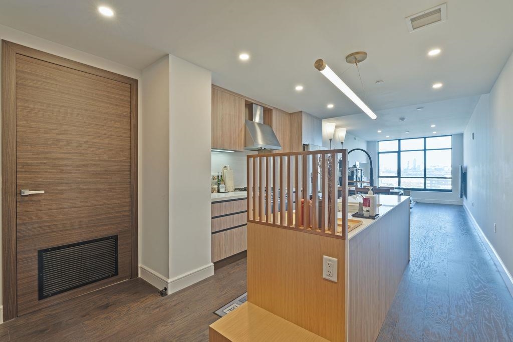 8701 CHURCHILL RD Unit: 906