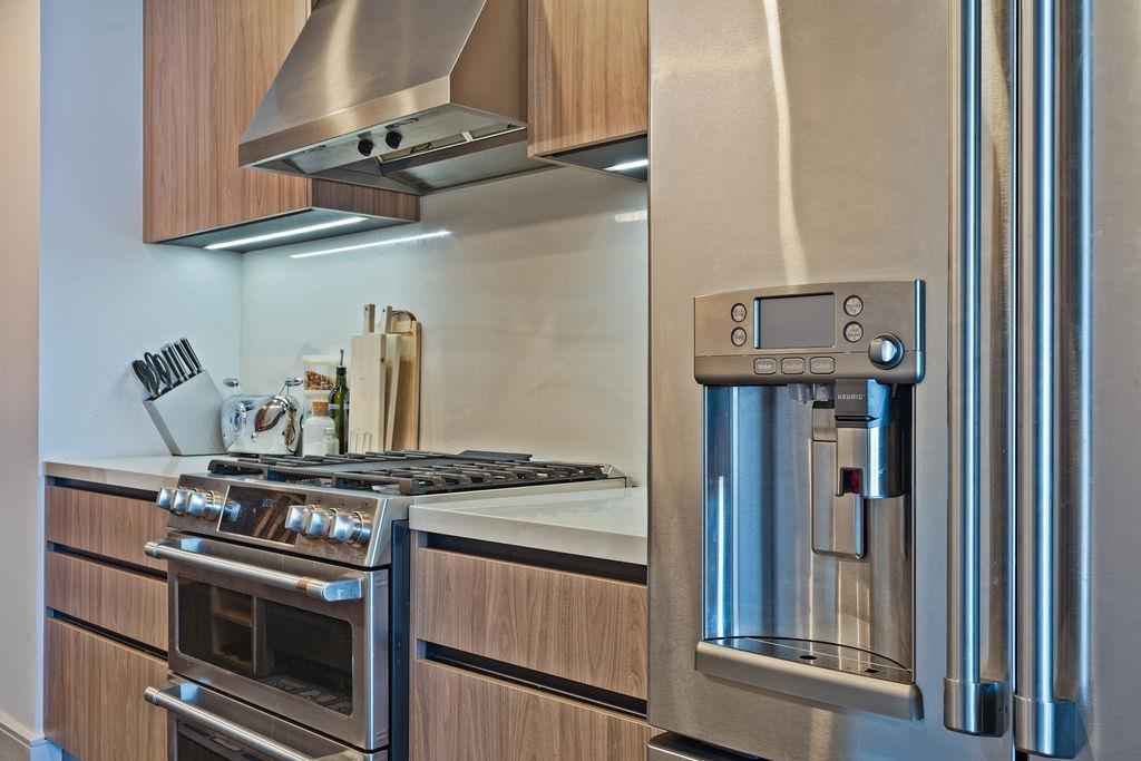 8701 CHURCHILL RD Unit: 906