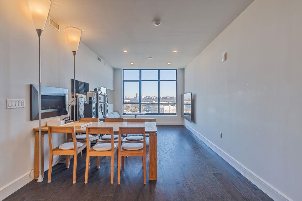 8701 CHURCHILL RD Unit: 906