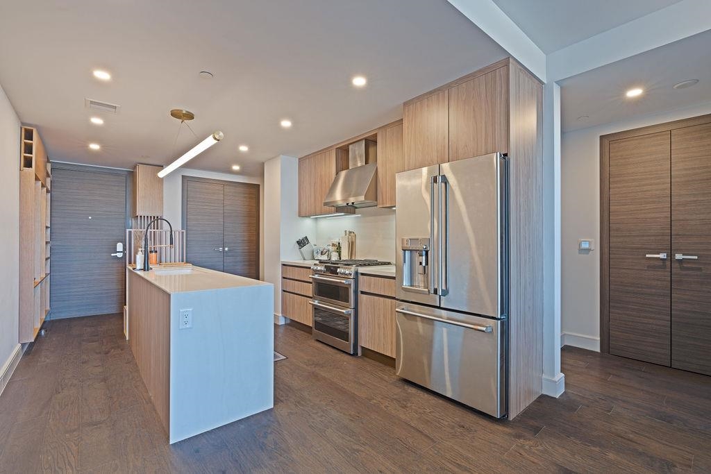 8701 CHURCHILL RD Unit: 906