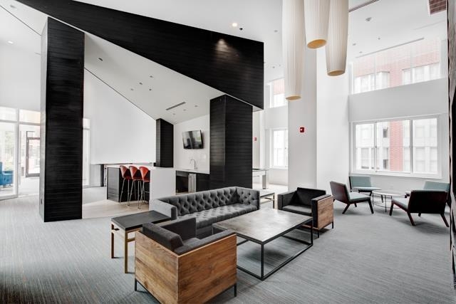 1100 MAXWELL LANE Unit: 238