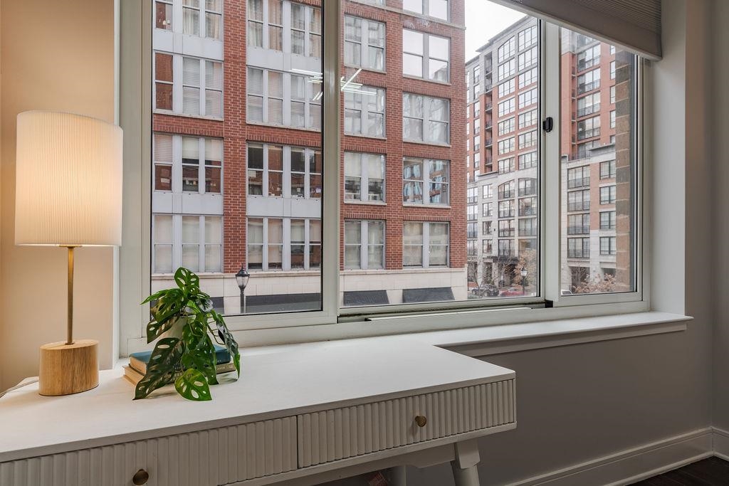 1100 MAXWELL LANE Unit: 238