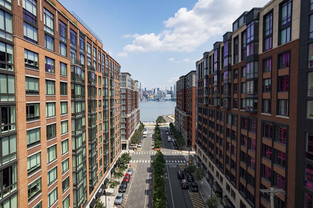 1100 MAXWELL LANE Unit: 238