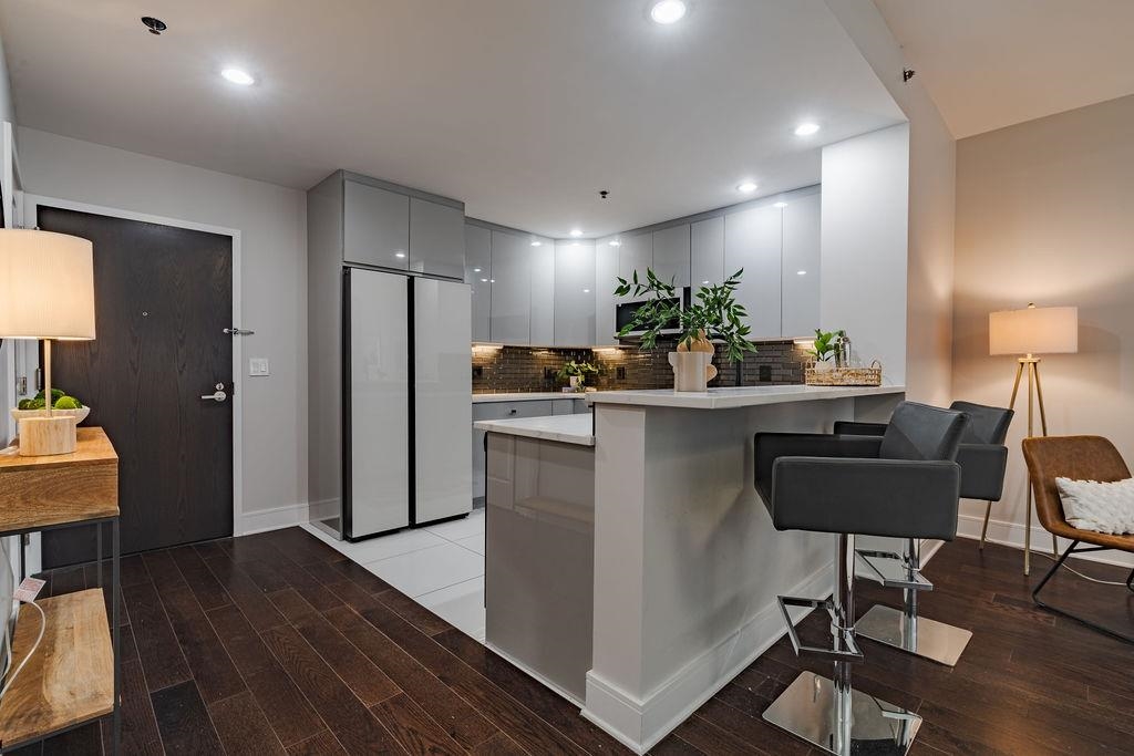 1100 MAXWELL LANE Unit: 238