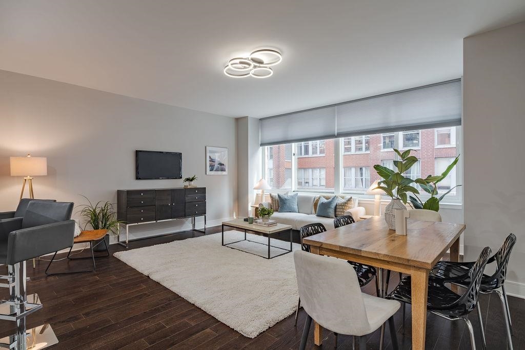 1100 MAXWELL LANE Unit: 238