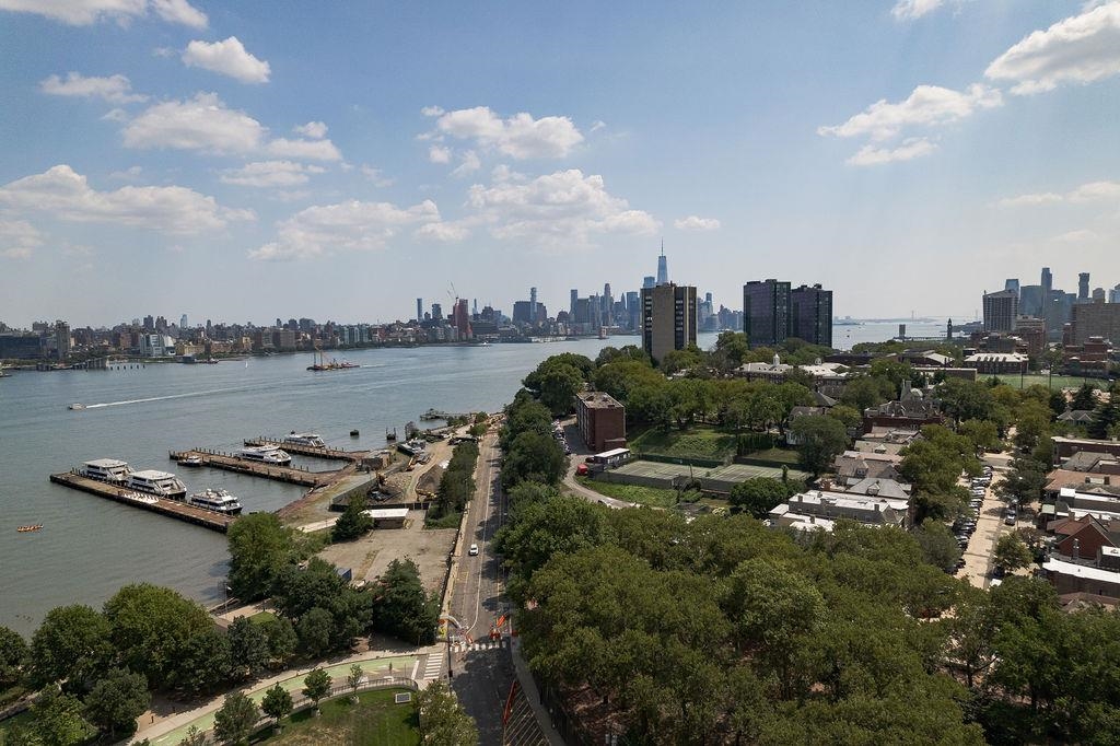 1100 MAXWELL LANE Unit: 238