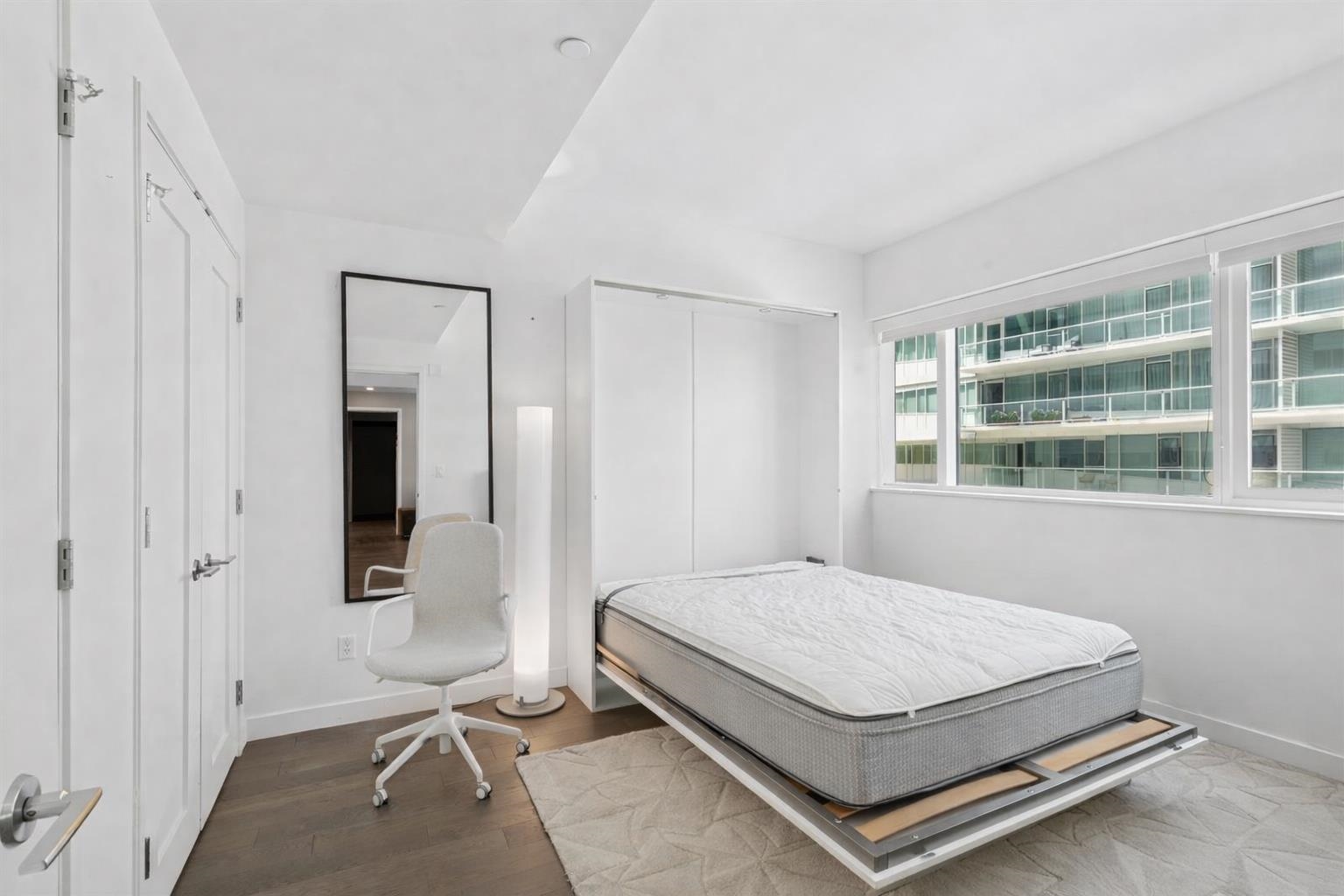 800 AVENUE AT PORT IMPERIAL Unit: 517