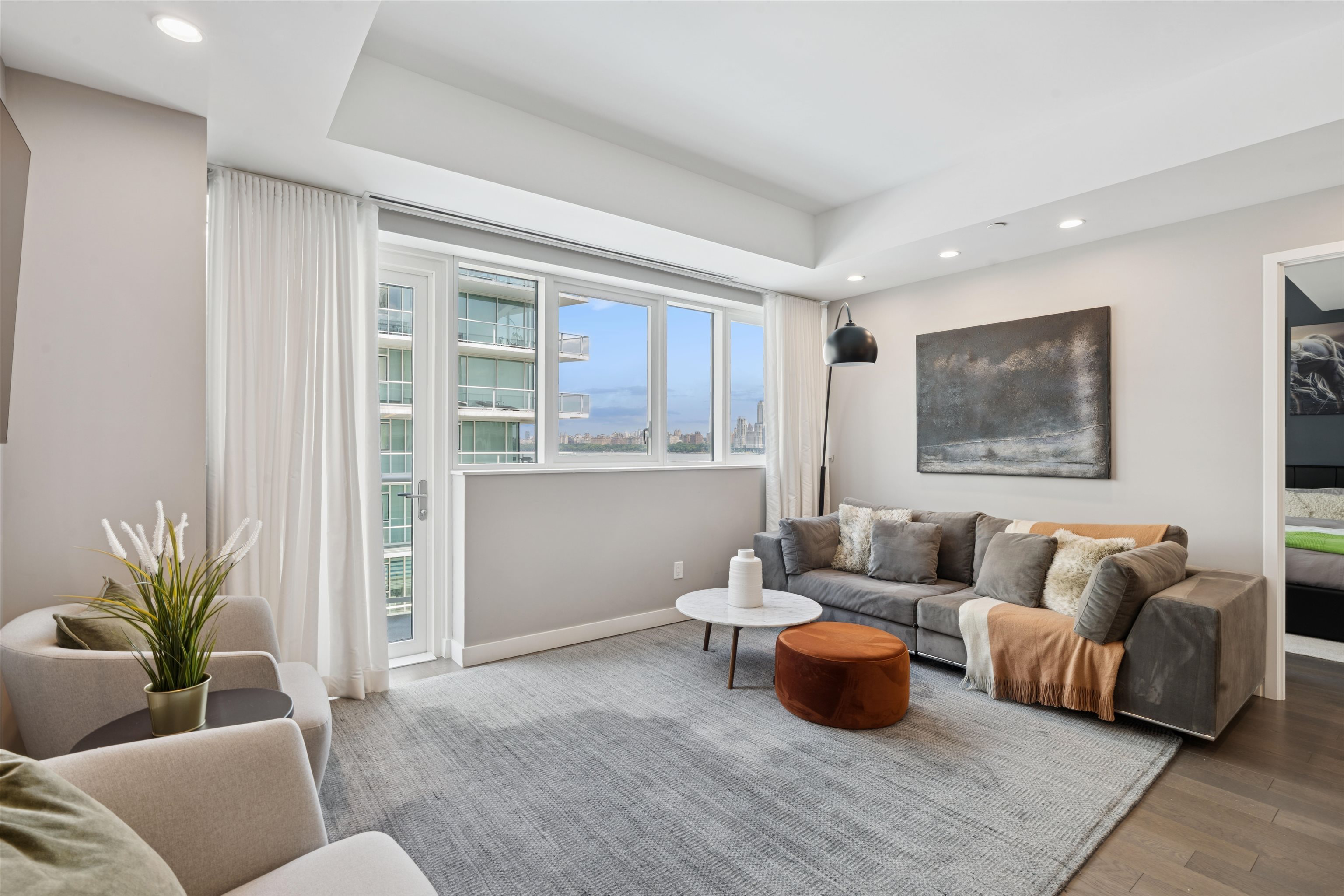 800 AVENUE AT PORT IMPERIAL Unit: 517