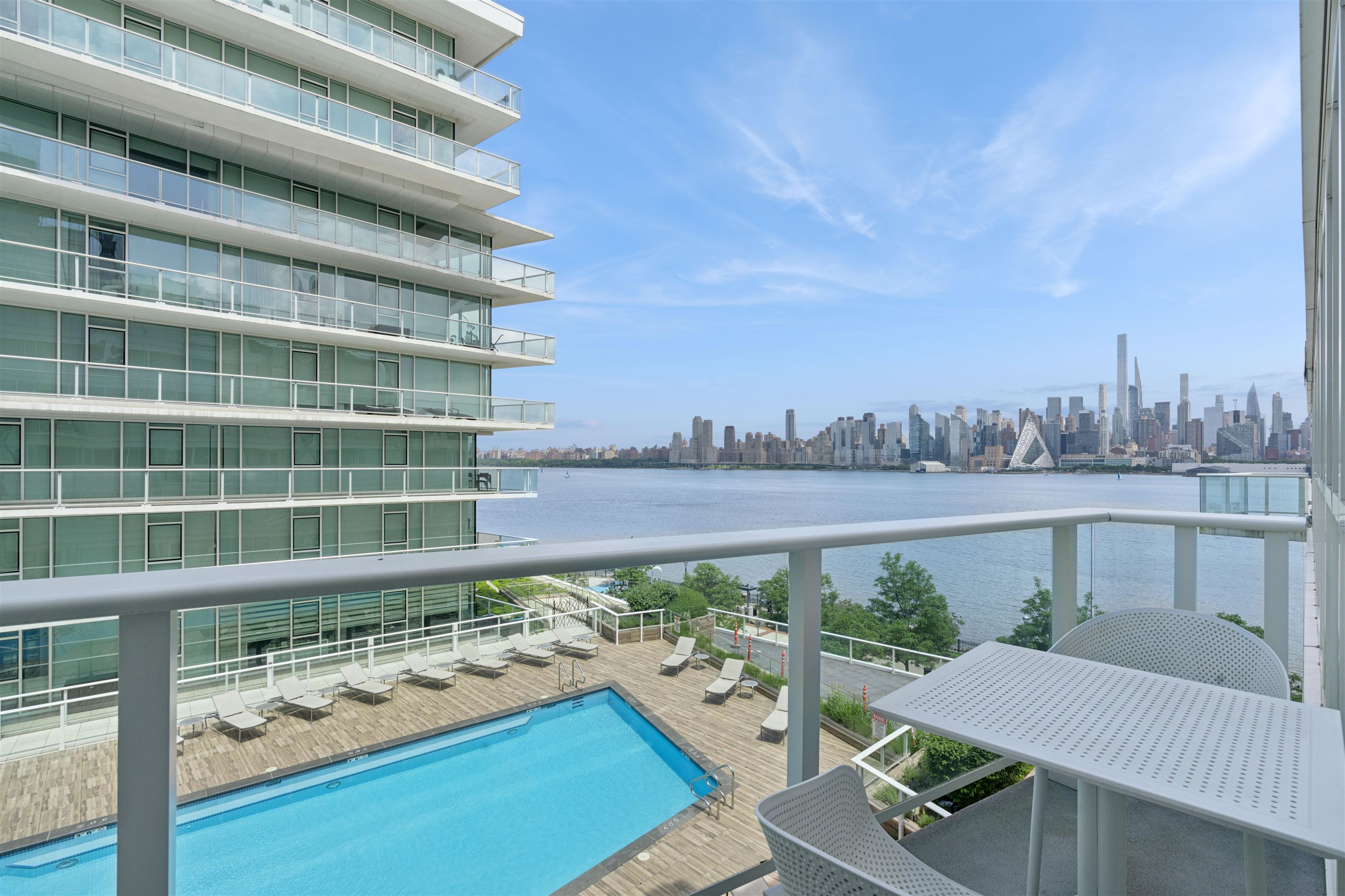 800 AVENUE AT PORT IMPERIAL Unit: 517