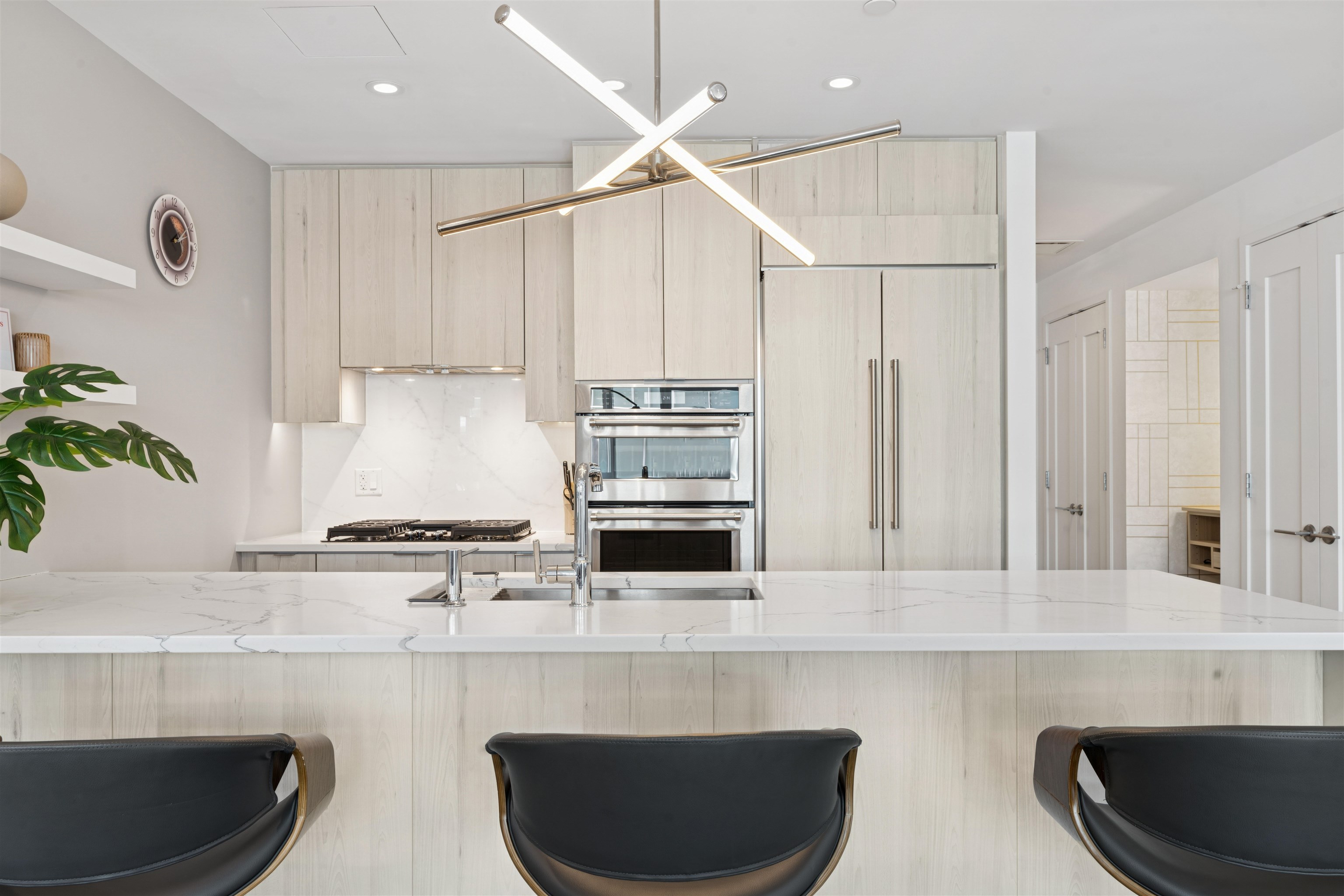 800 AVENUE AT PORT IMPERIAL Unit: 517