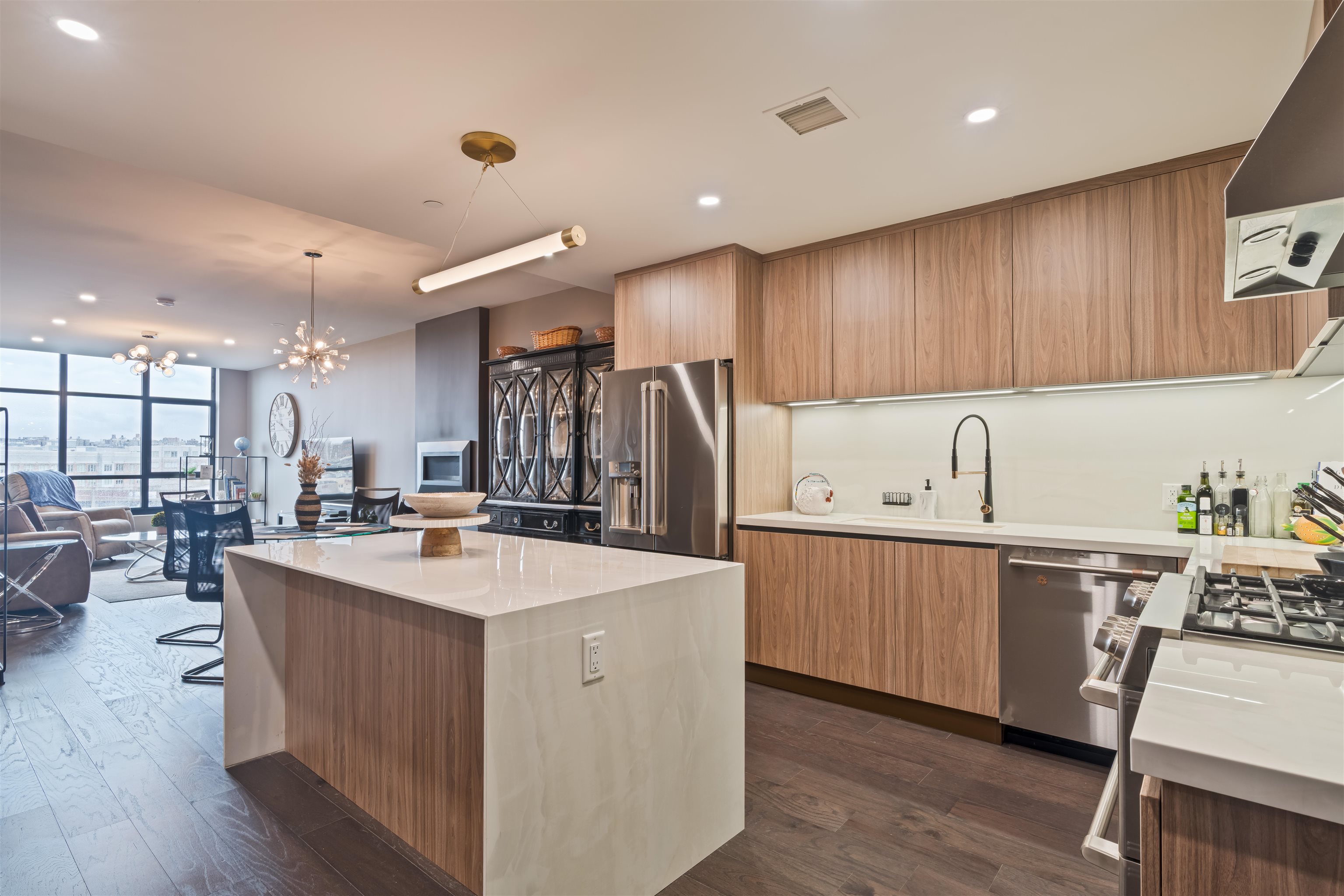 8701 CHURCHILL RD Unit: 505