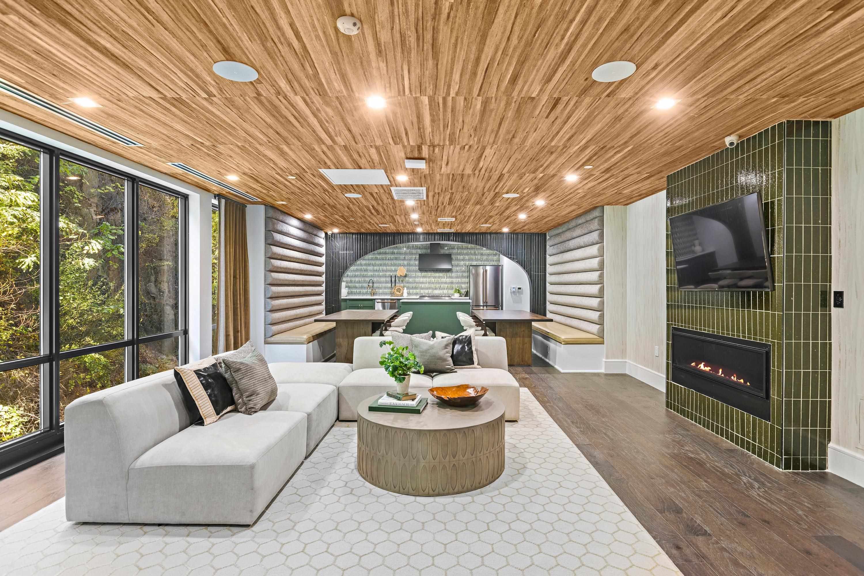 8701 CHURCHILL RD Unit: 505