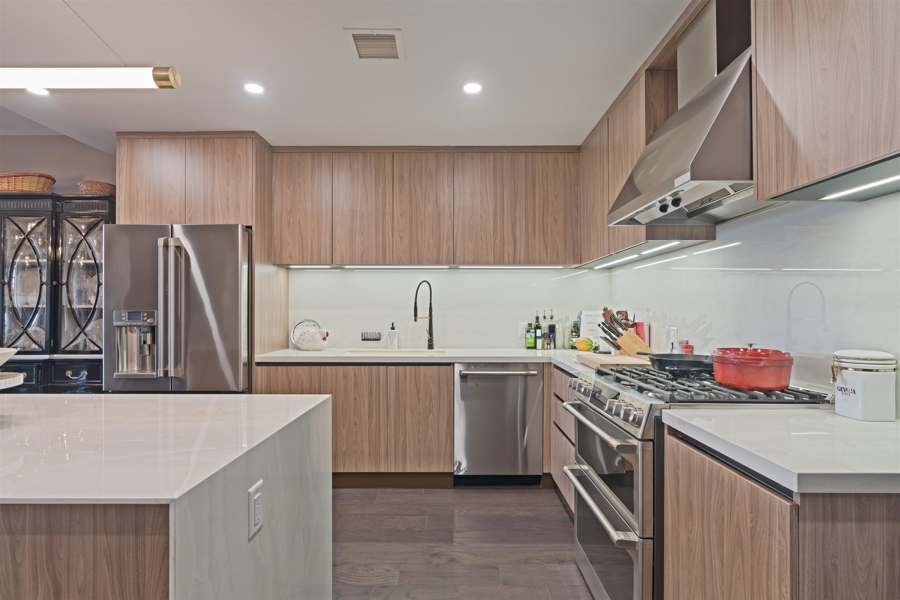 8701 CHURCHILL RD Unit: 505