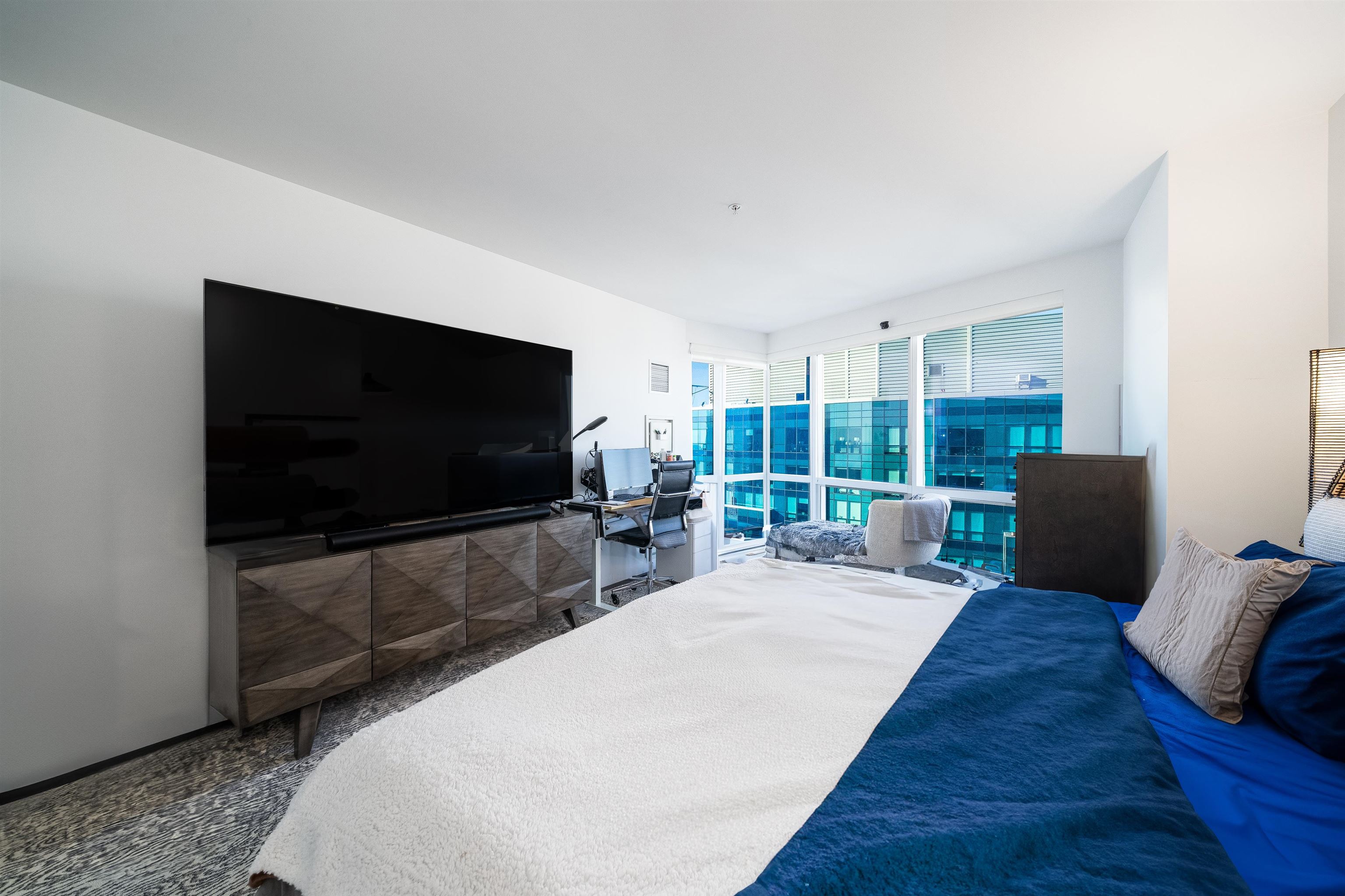 77 HUDSON ST Unit: PH 4901