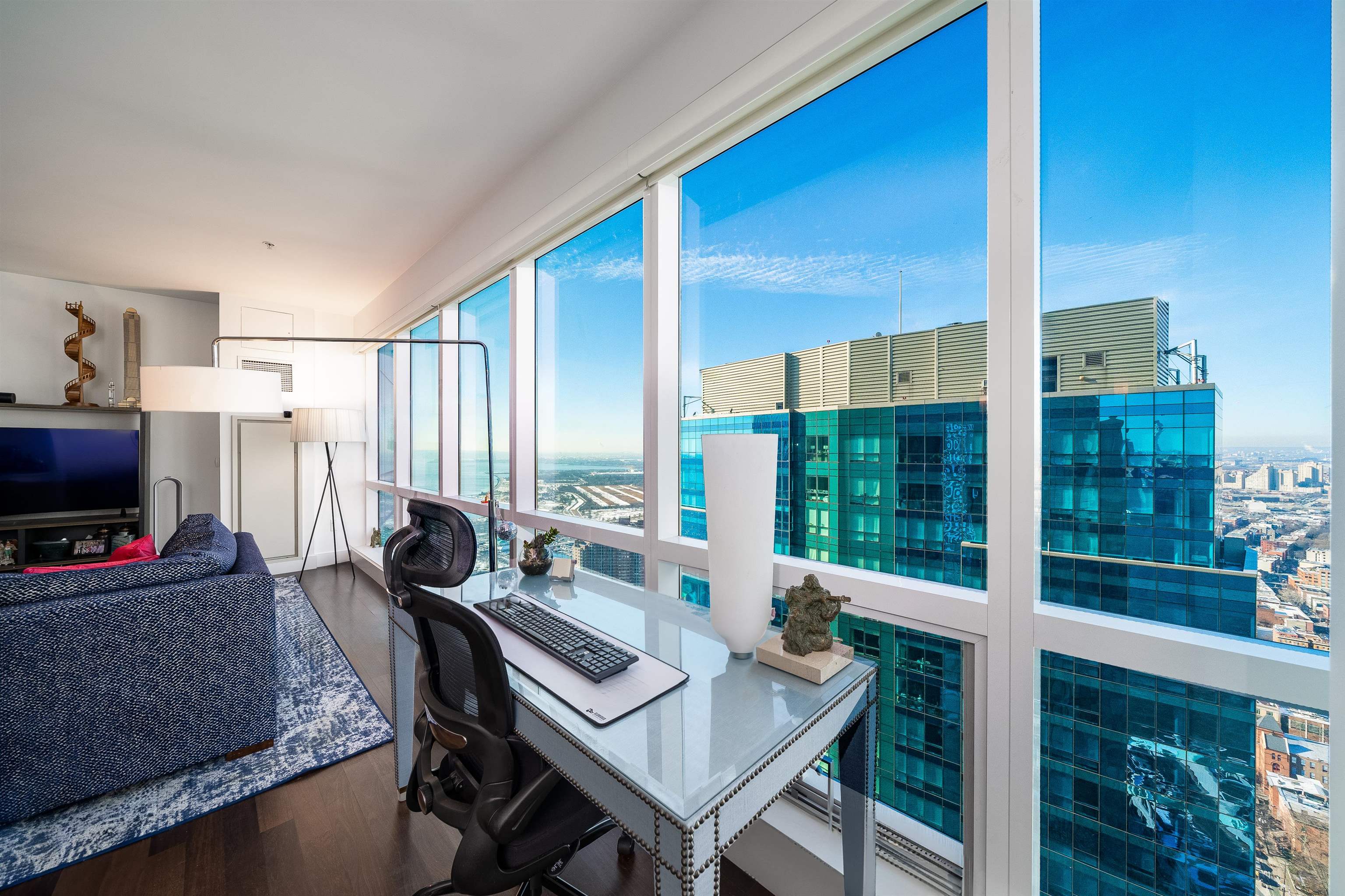77 HUDSON ST Unit: PH 4901