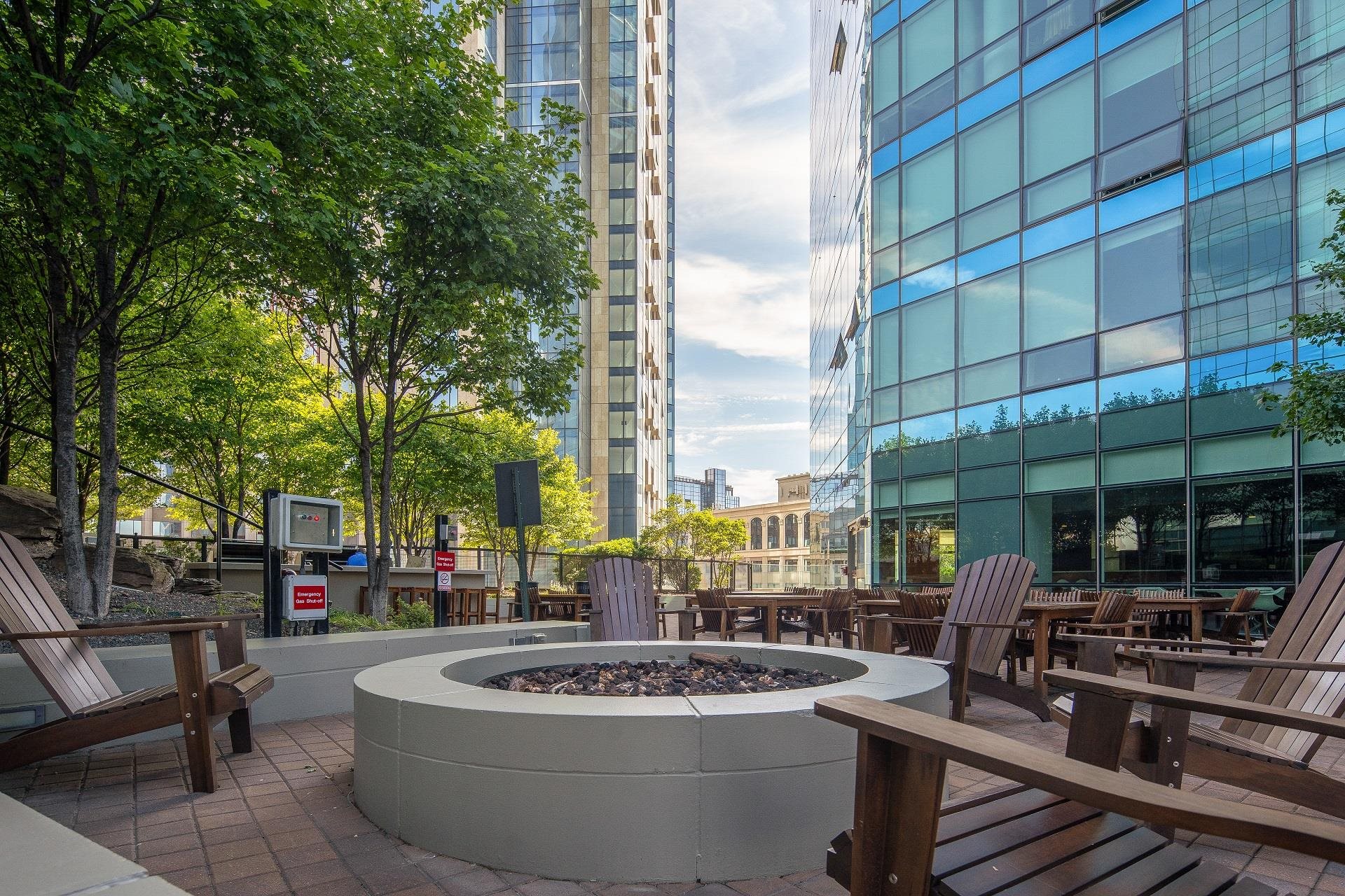 77 HUDSON ST Unit: PH 4901
