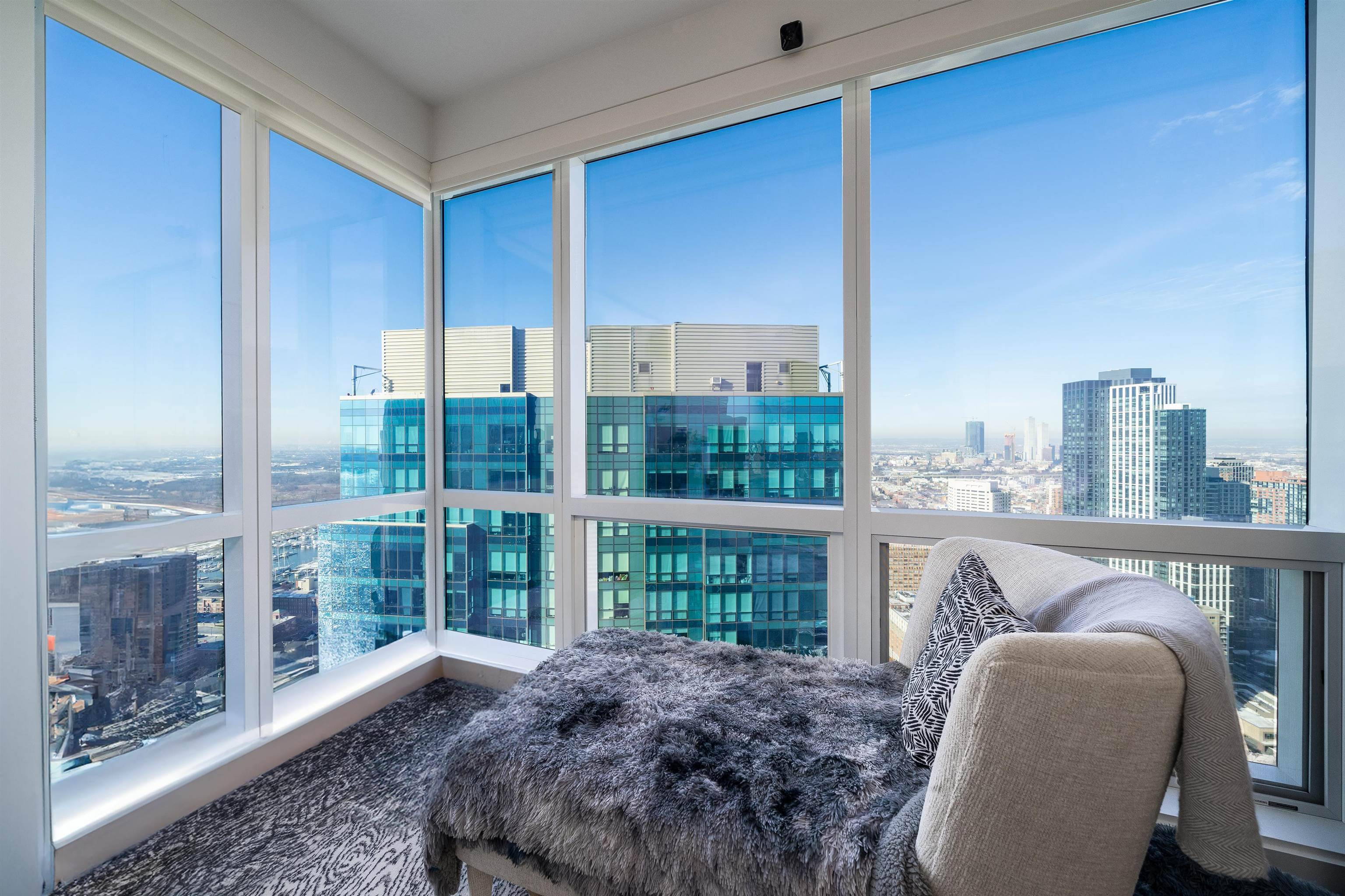 77 HUDSON ST Unit: PH 4901