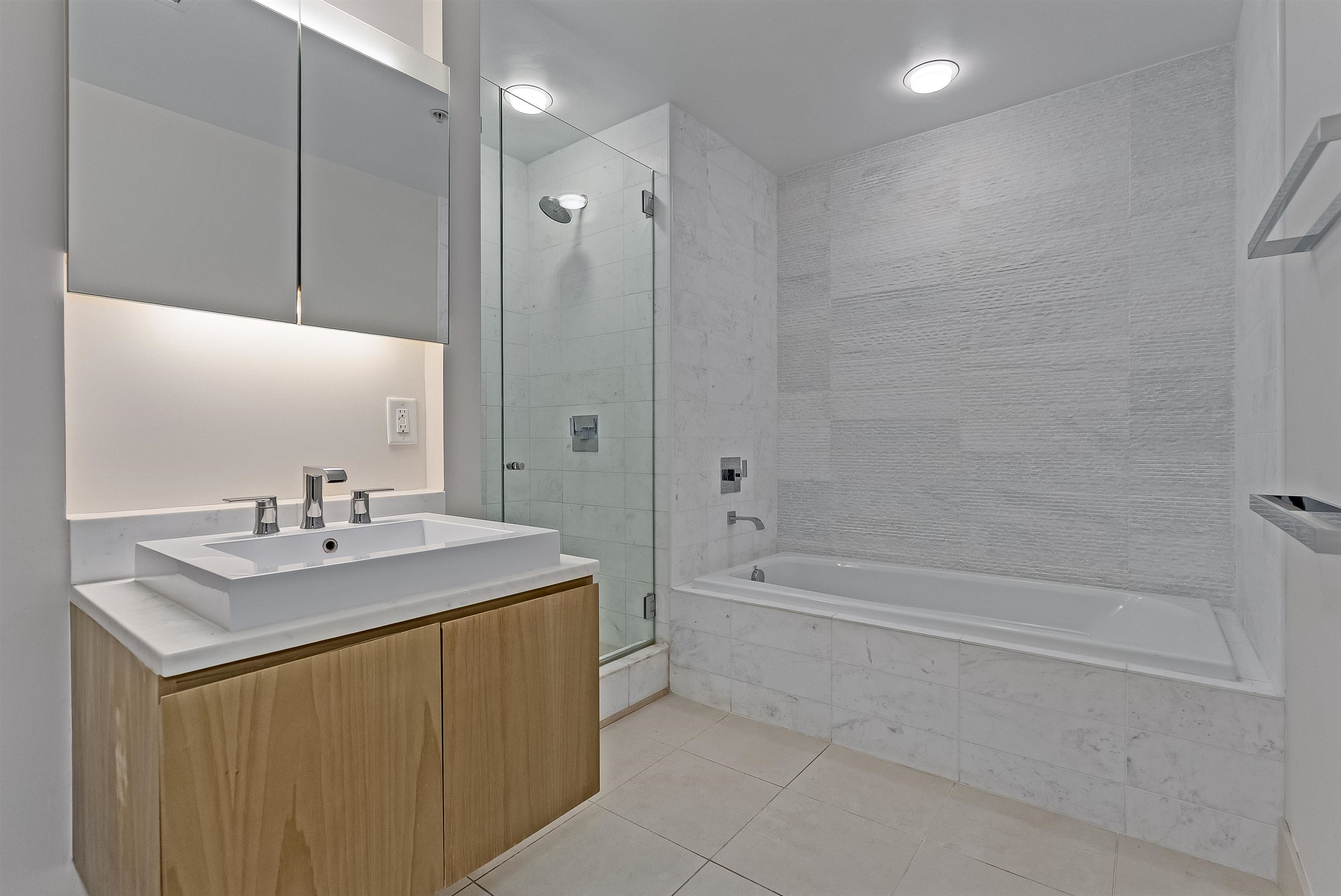 77 HUDSON ST Unit: 2705