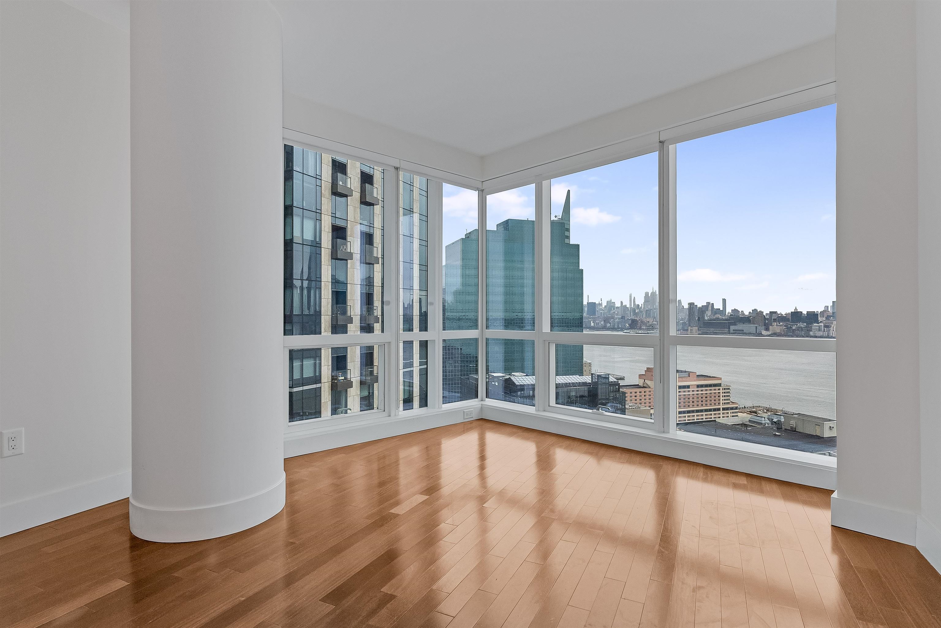 77 HUDSON ST Unit: 2705