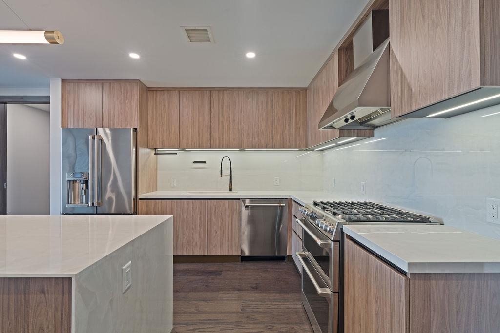 8701 CHURCHILL RD Unit: 502