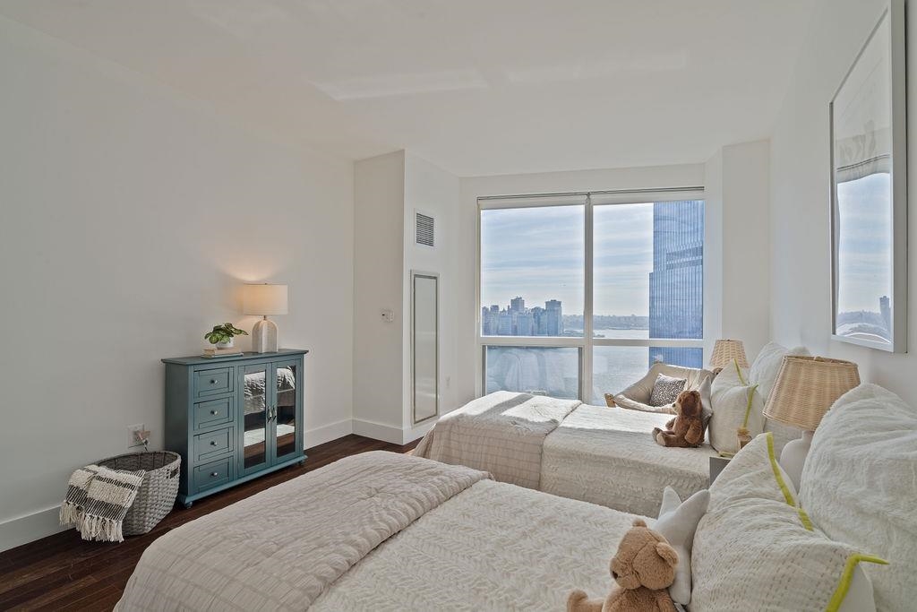 77 HUDSON ST Unit: PH 4505