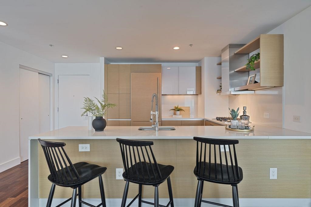 77 HUDSON ST Unit: PH 4505