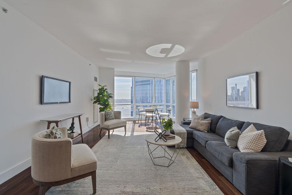 77 HUDSON ST Unit: PH 4505