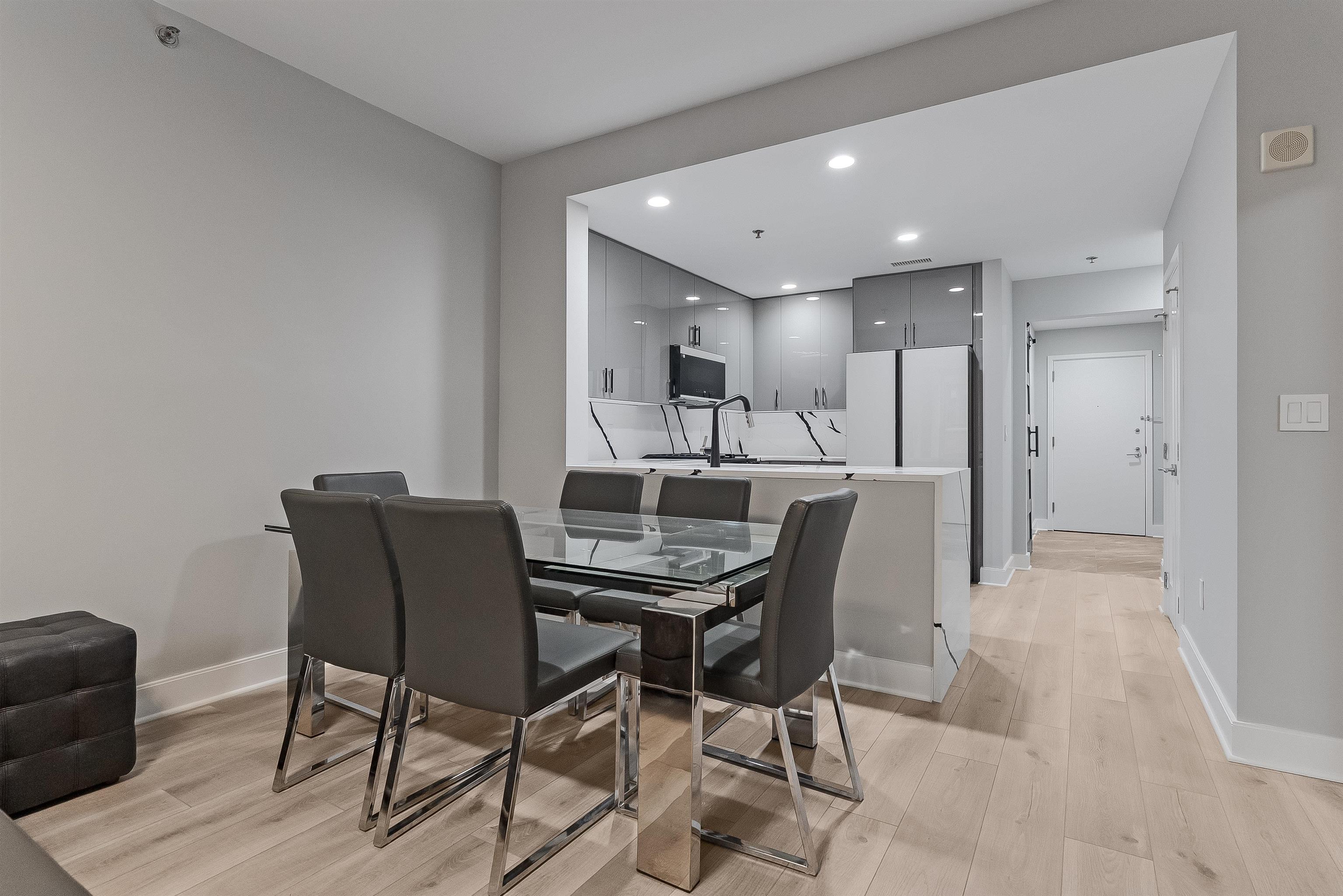 1125 MAXWELL LANE Unit: 440