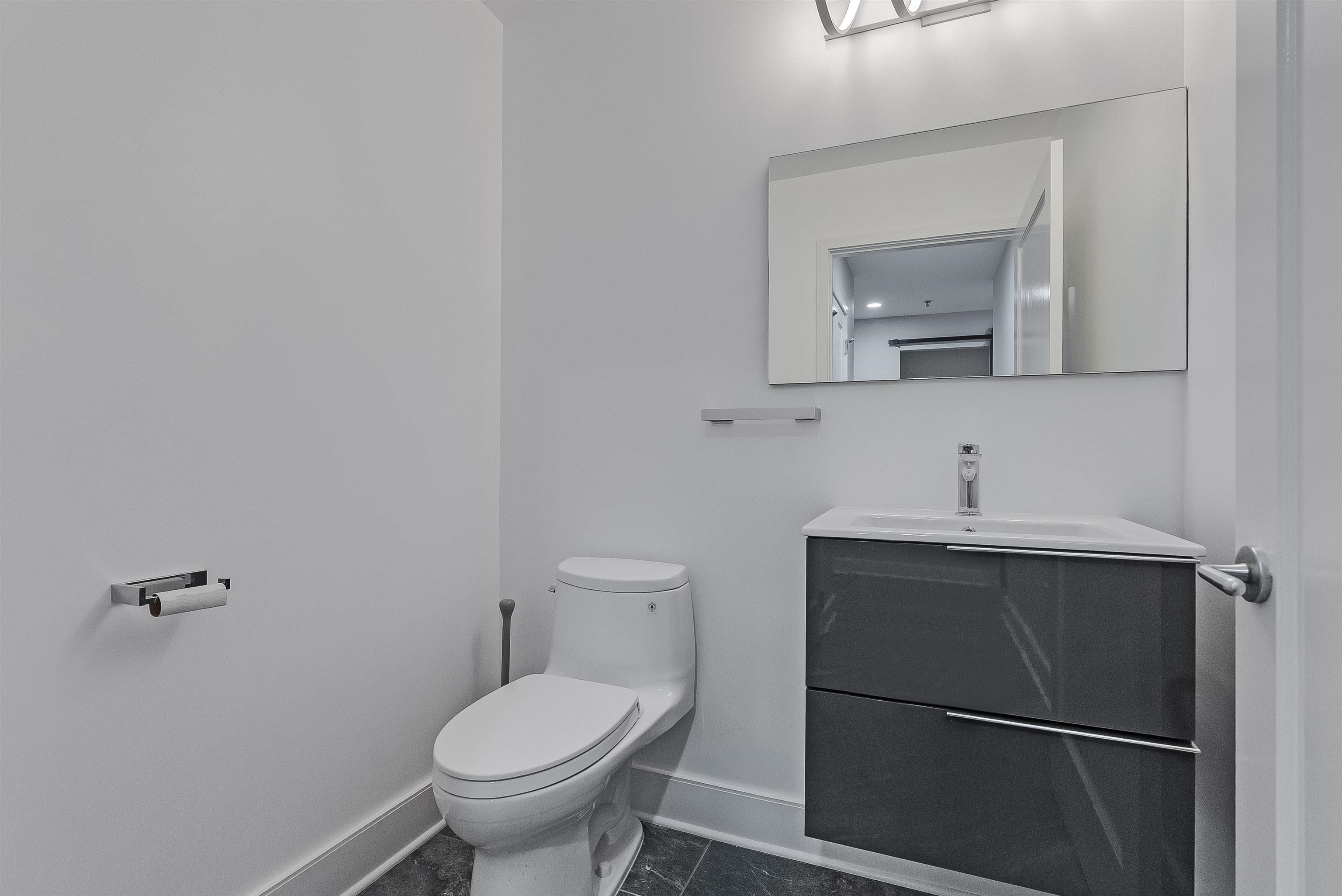 1125 MAXWELL LANE Unit: 440