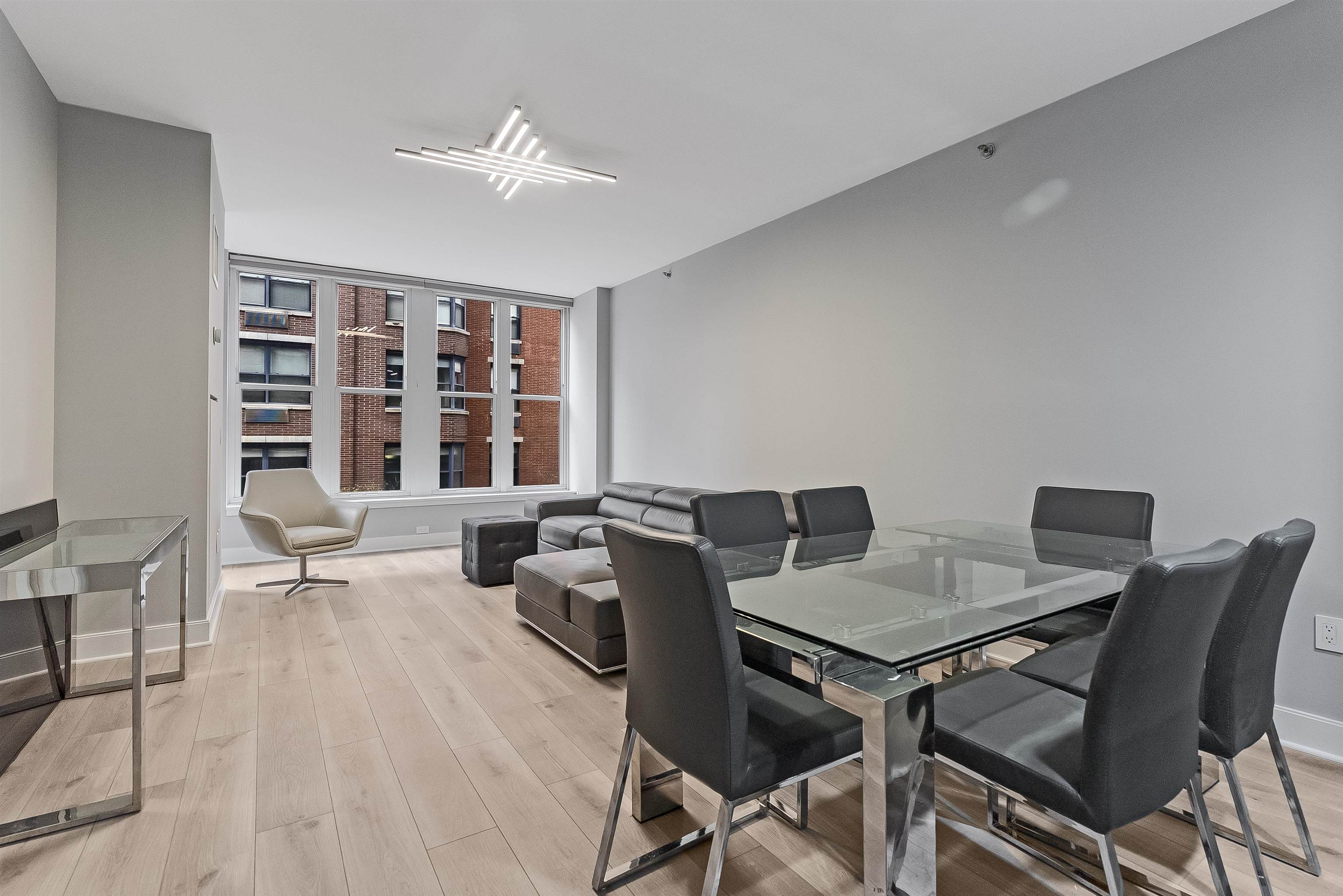 1125 MAXWELL LANE Unit: 440