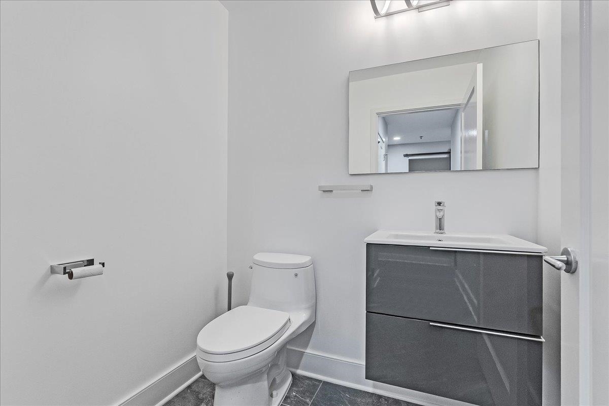 1125 MAXWELL LANE Unit: 440