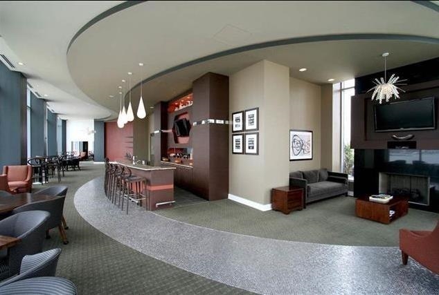 1125 MAXWELL LANE Unit: 440