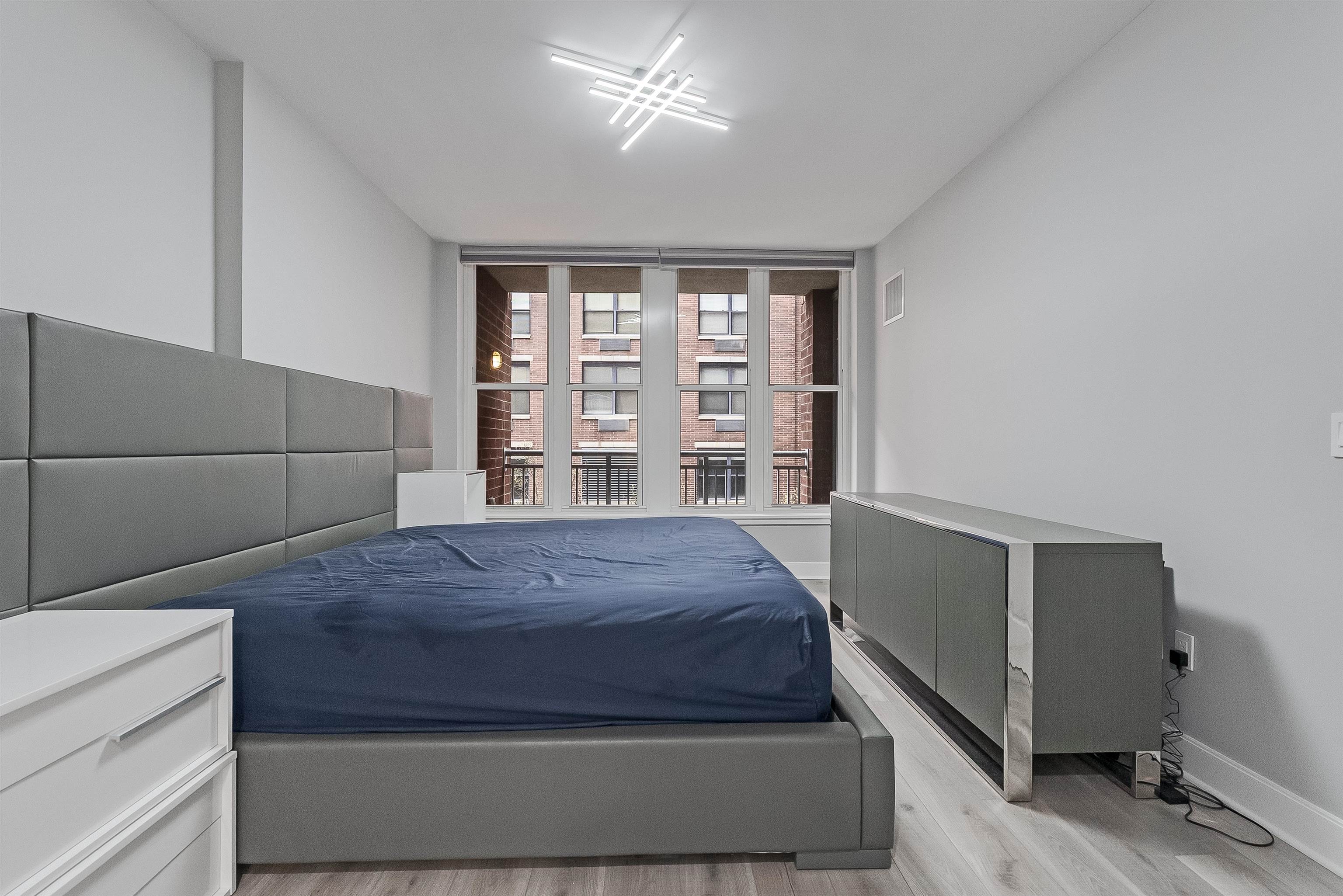 1125 MAXWELL LANE Unit: 440