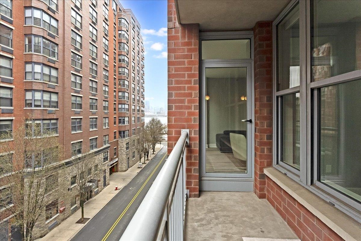 1125 MAXWELL LANE Unit: 440