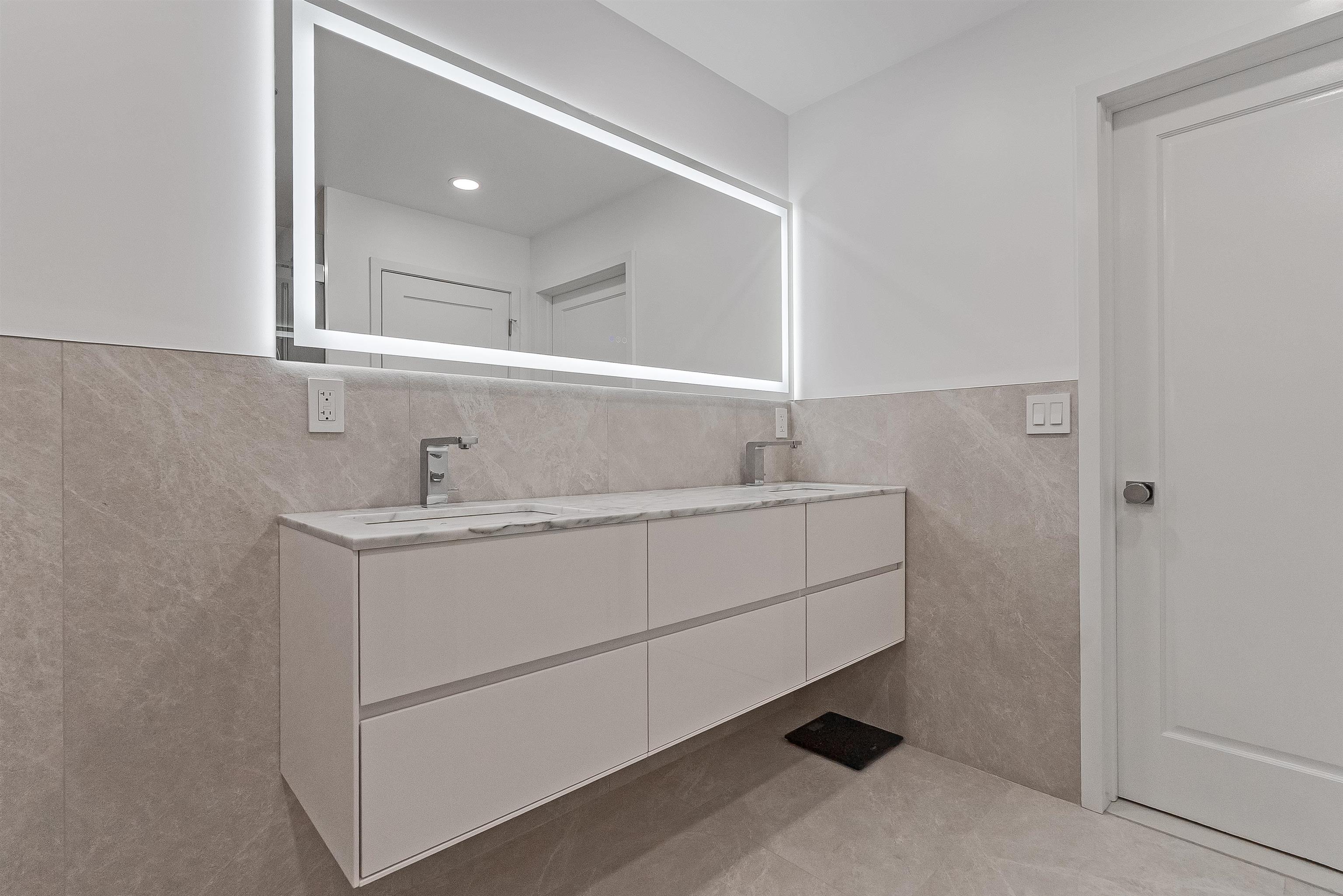 1125 MAXWELL LANE Unit: 440