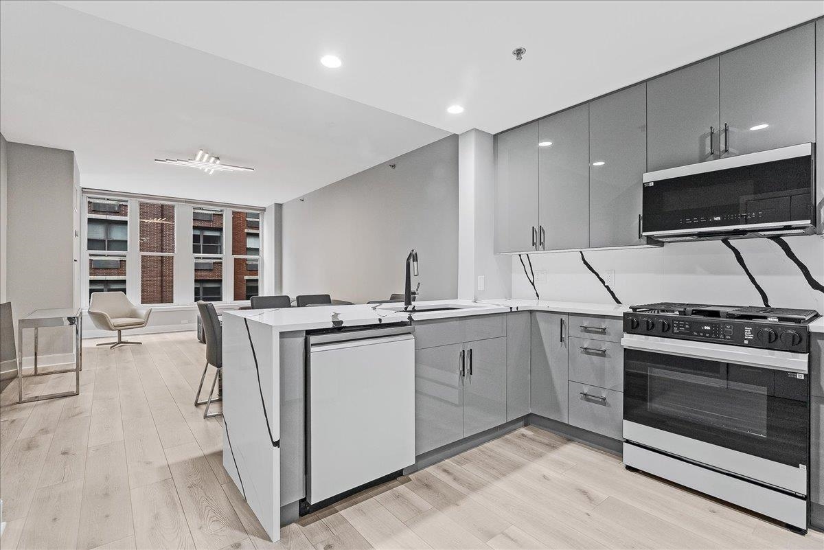 1125 MAXWELL LANE Unit: 440