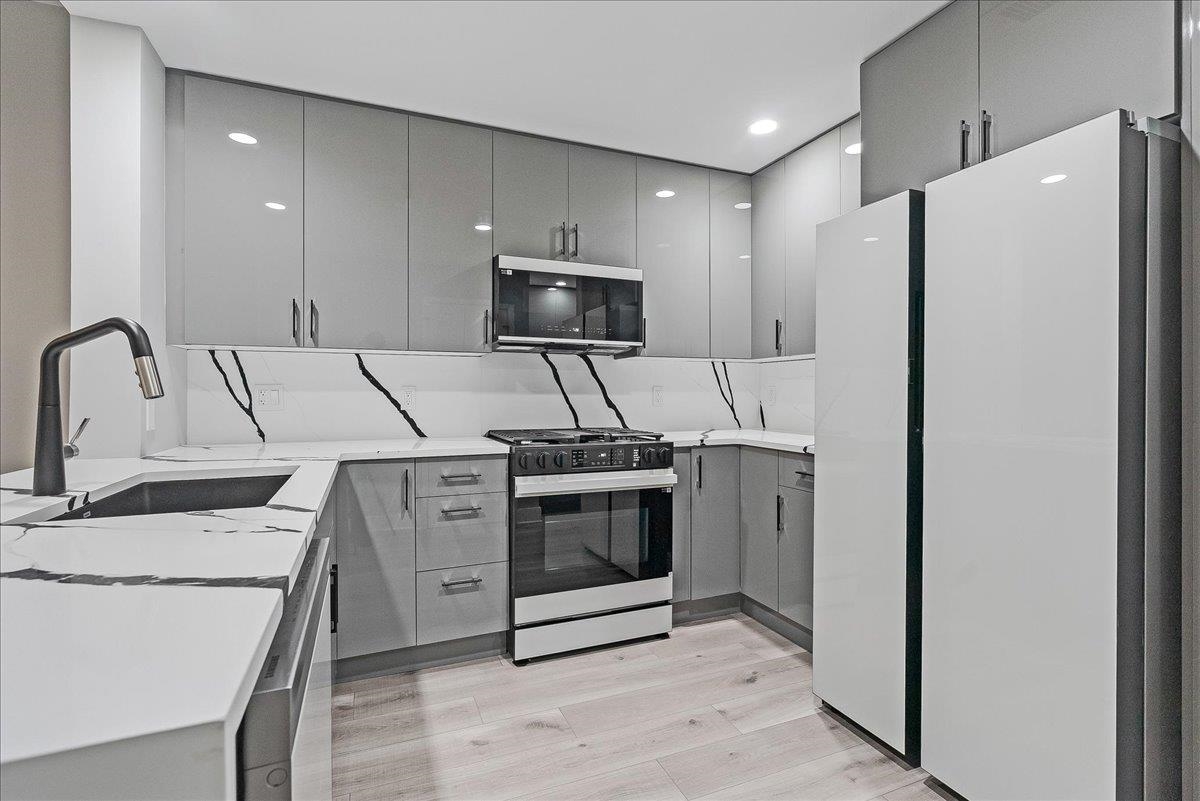 1125 MAXWELL LANE Unit: 440