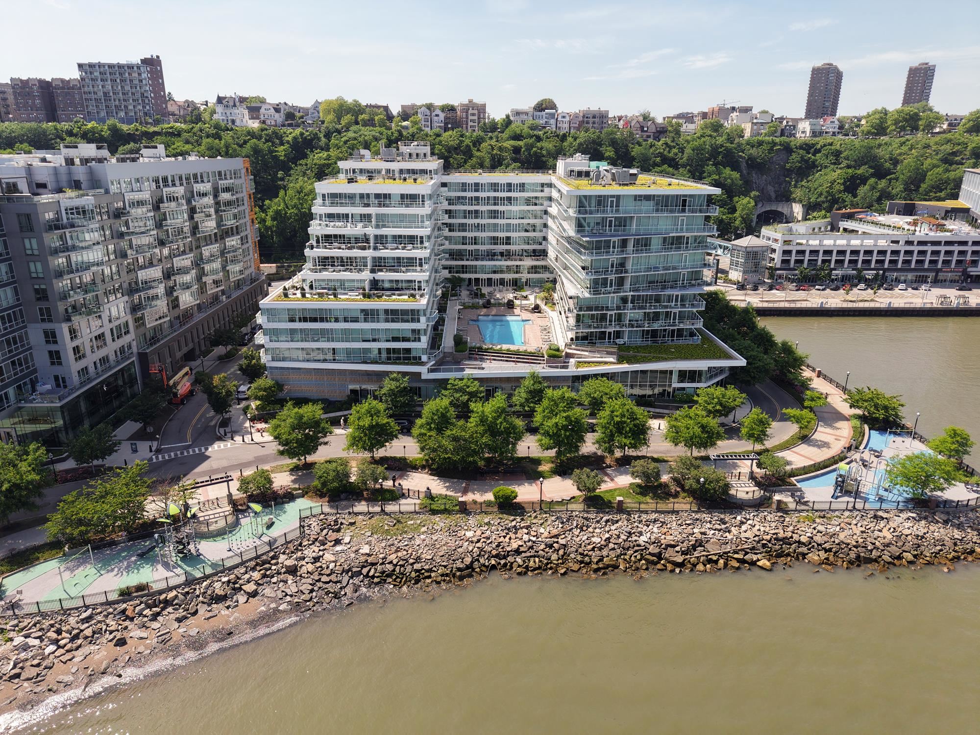 800 AVENUE AT PORT IMPERIAL Unit: 515