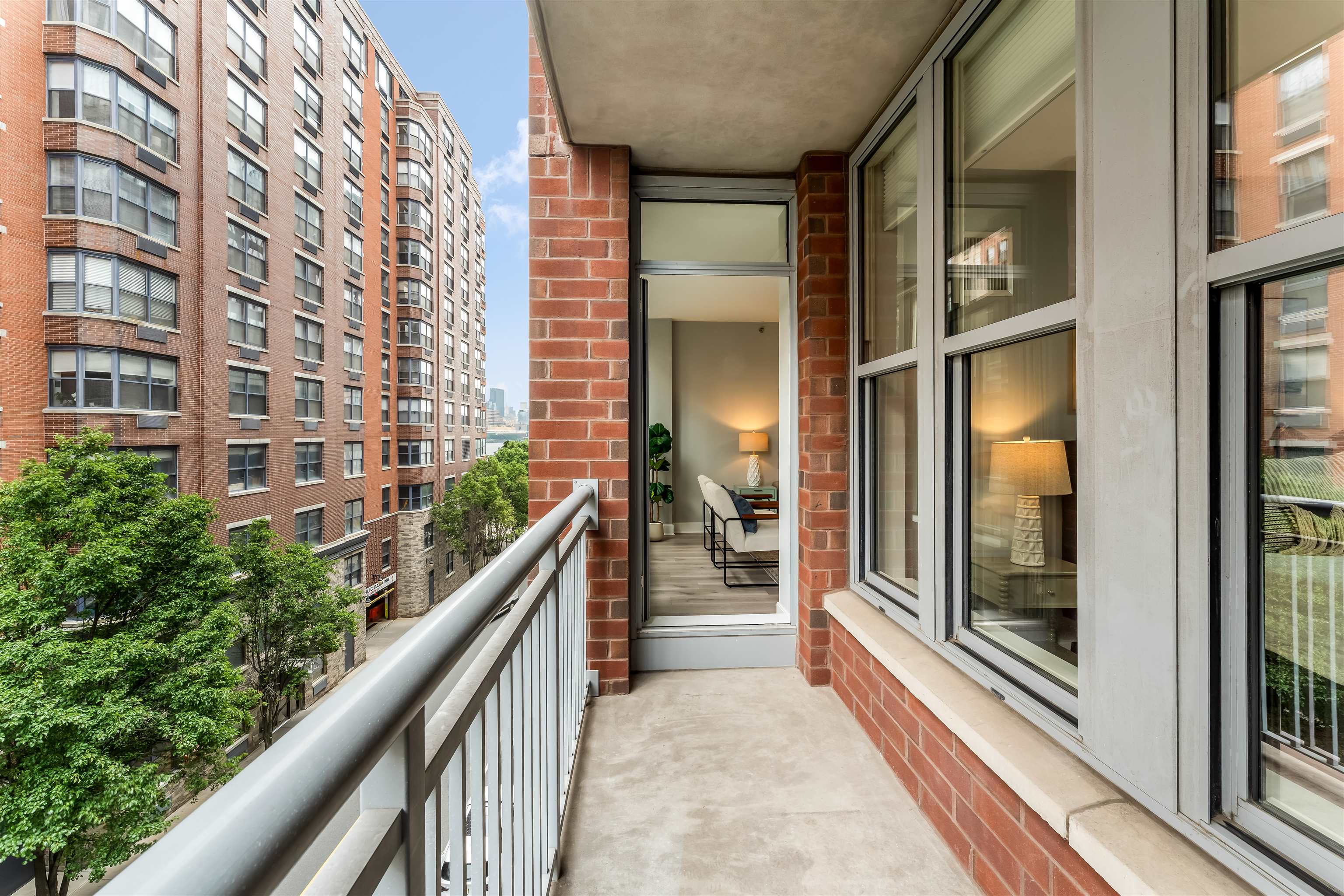 1125 MAXWELL LANE Unit: 440