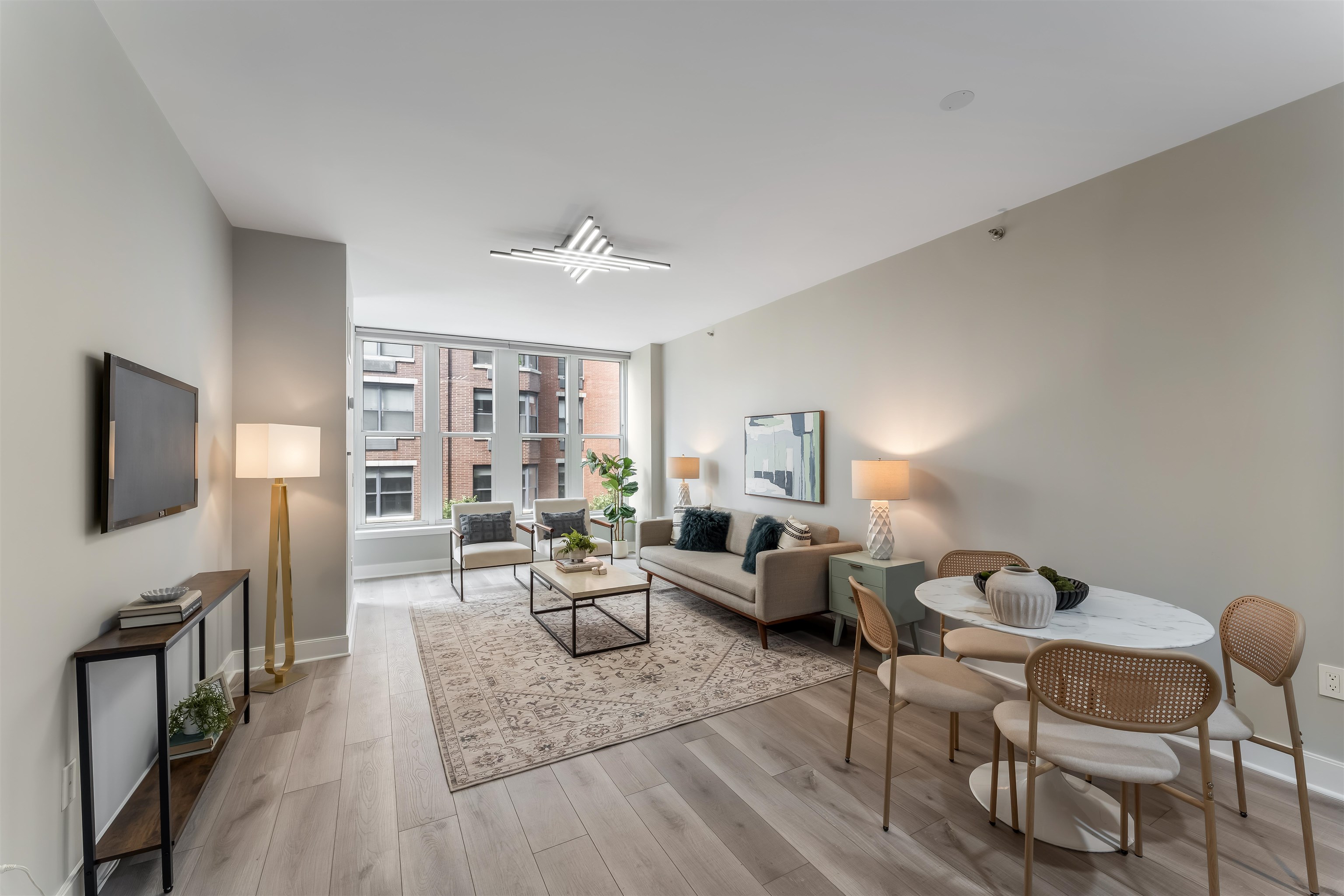 1125 MAXWELL LANE Unit: 440