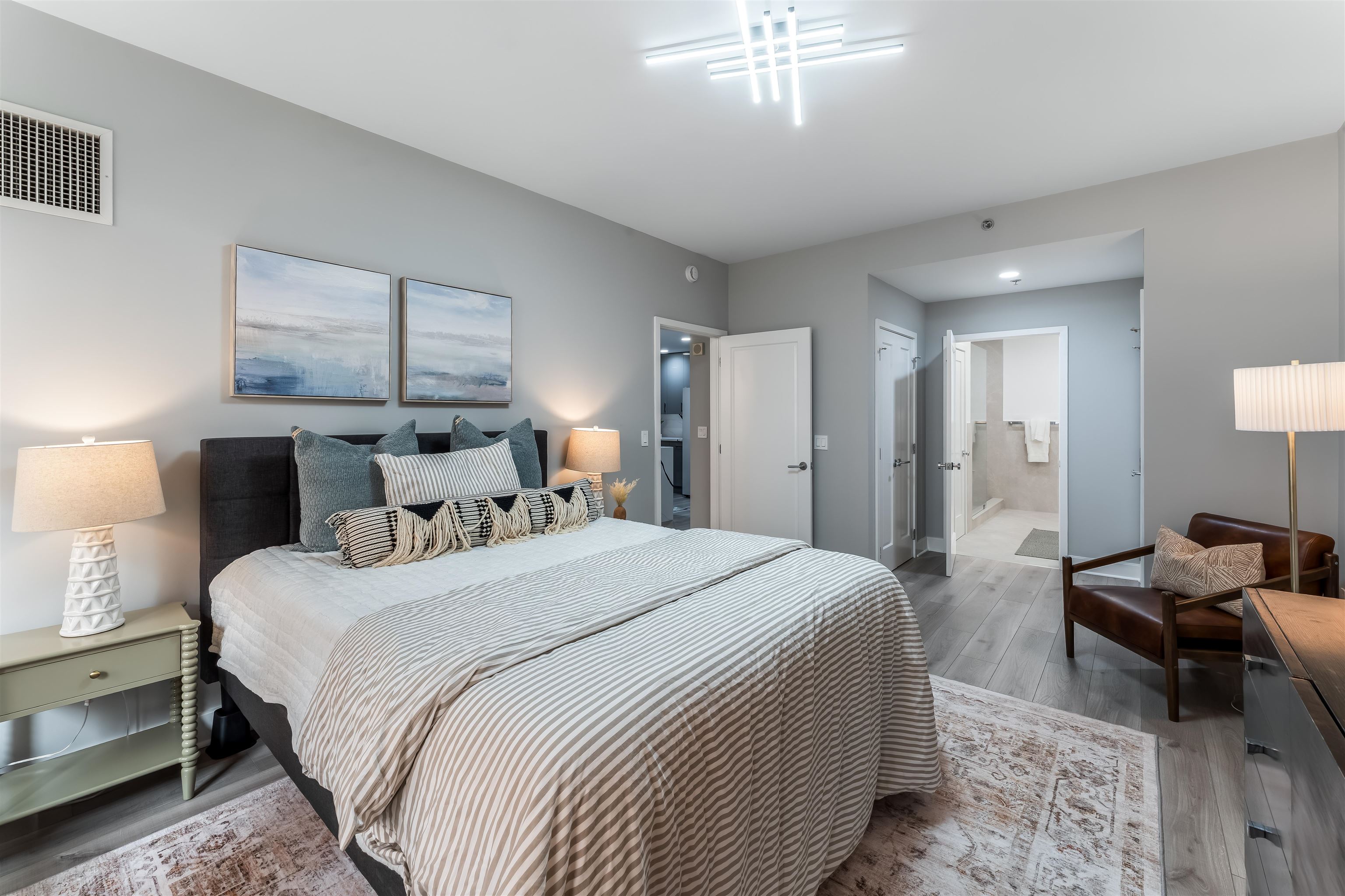 1125 MAXWELL LANE Unit: 440