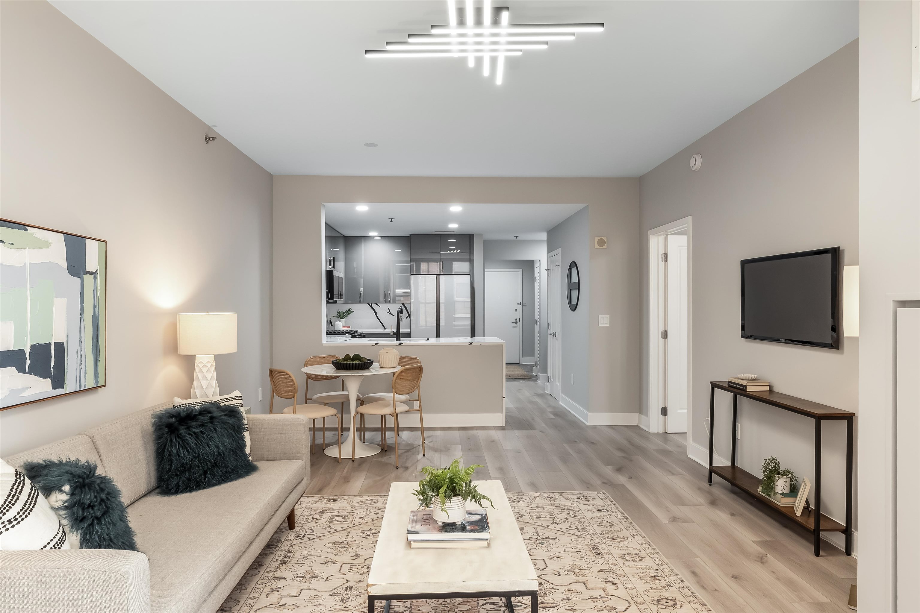 1125 MAXWELL LANE Unit: 440