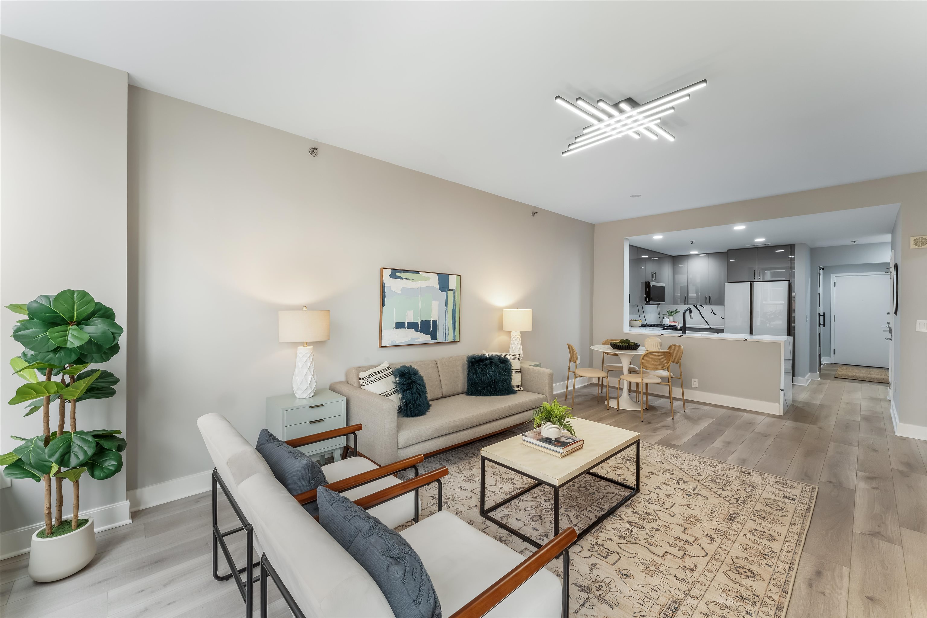 1125 MAXWELL LANE Unit: 440