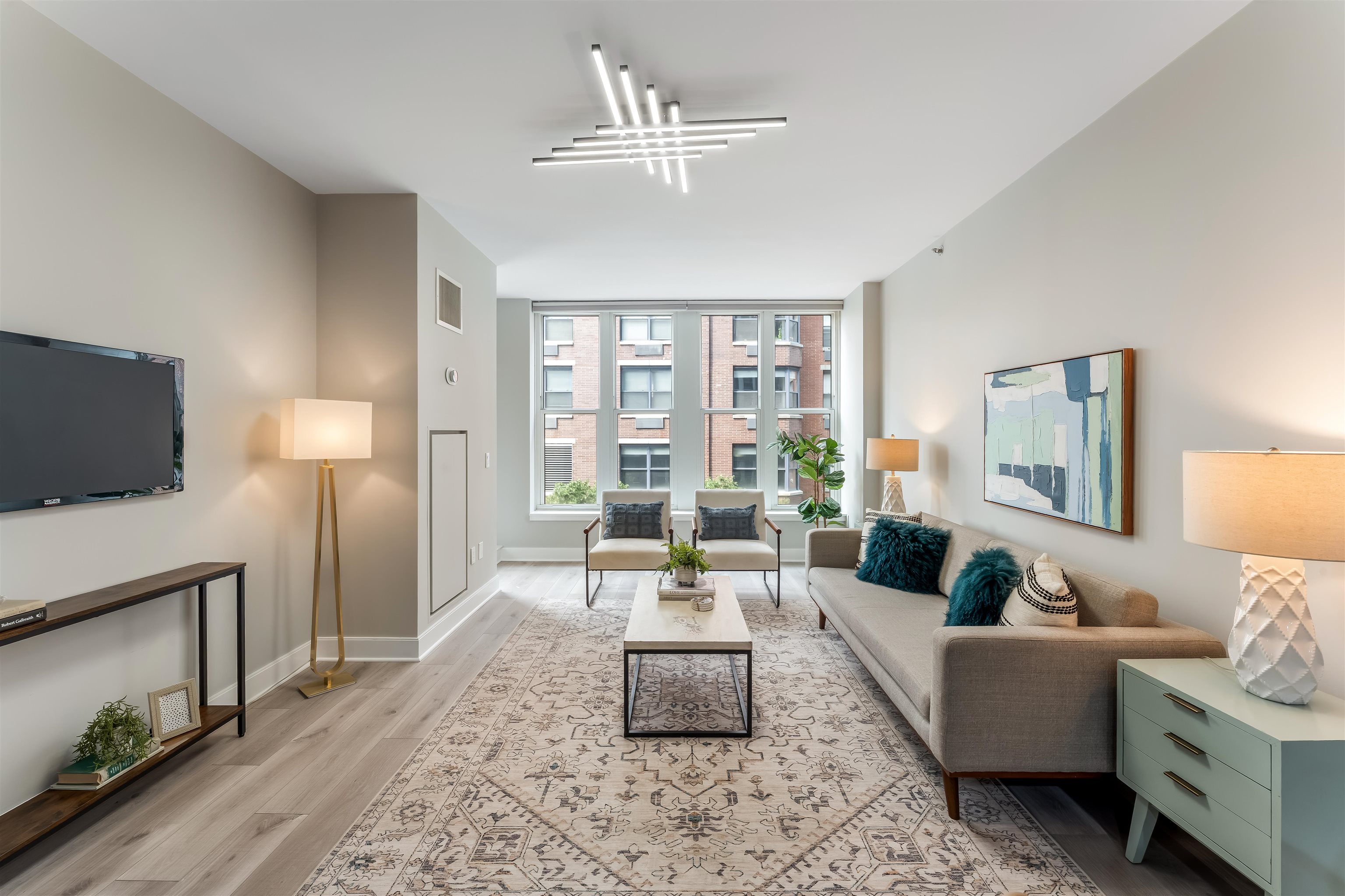 1125 MAXWELL LANE Unit: 440