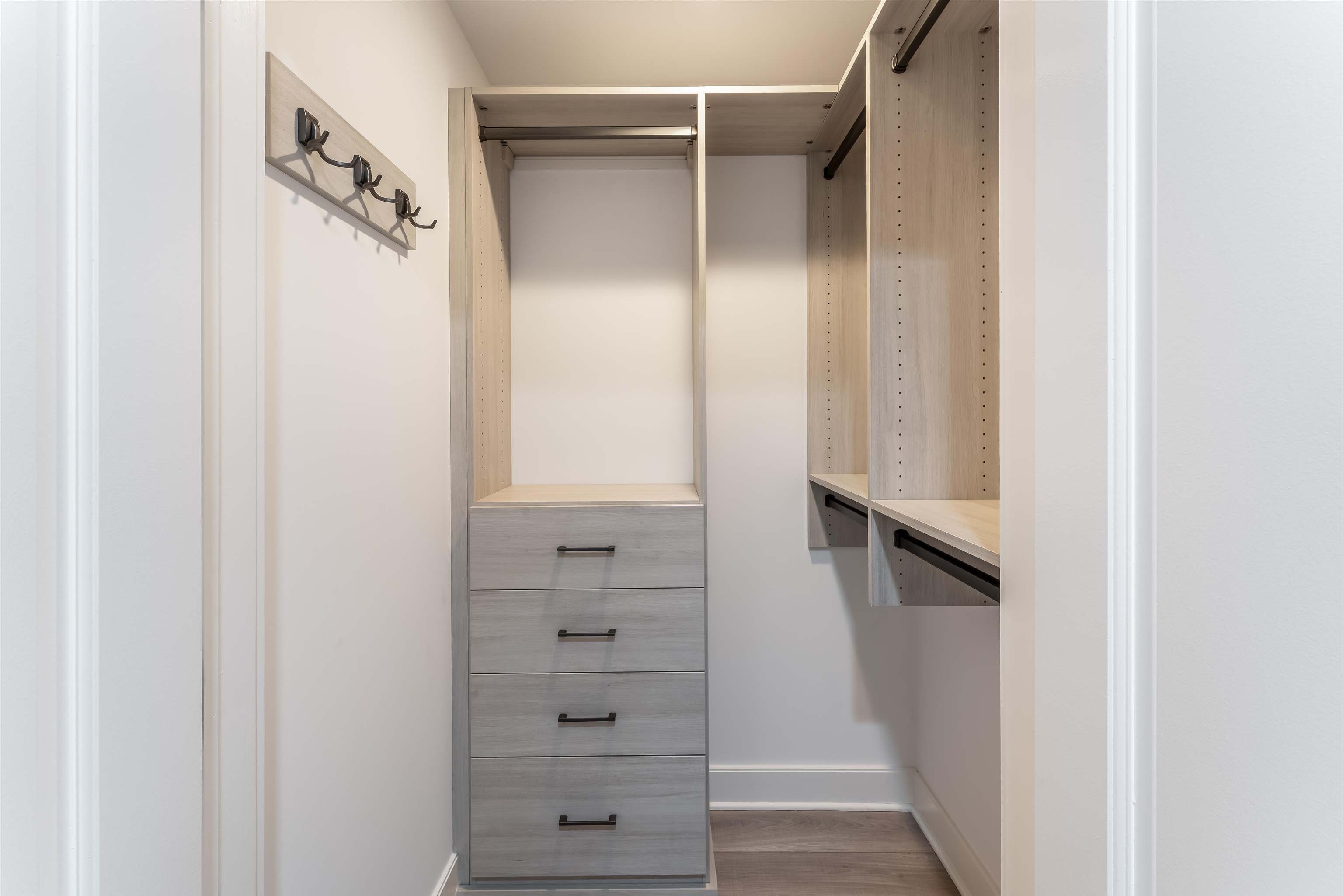 1125 MAXWELL LANE Unit: 440