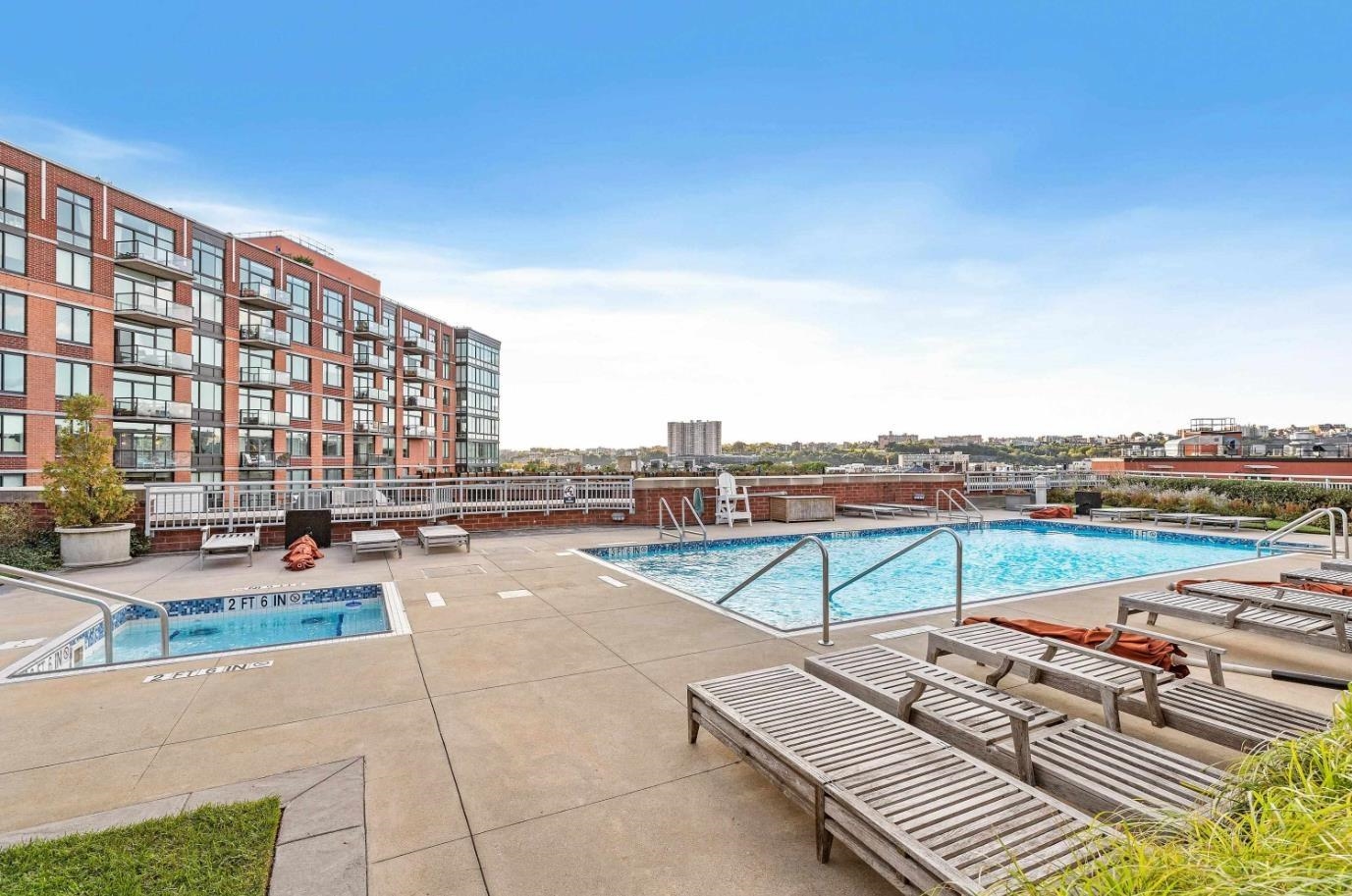 1125 MAXWELL LANE Unit: 440
